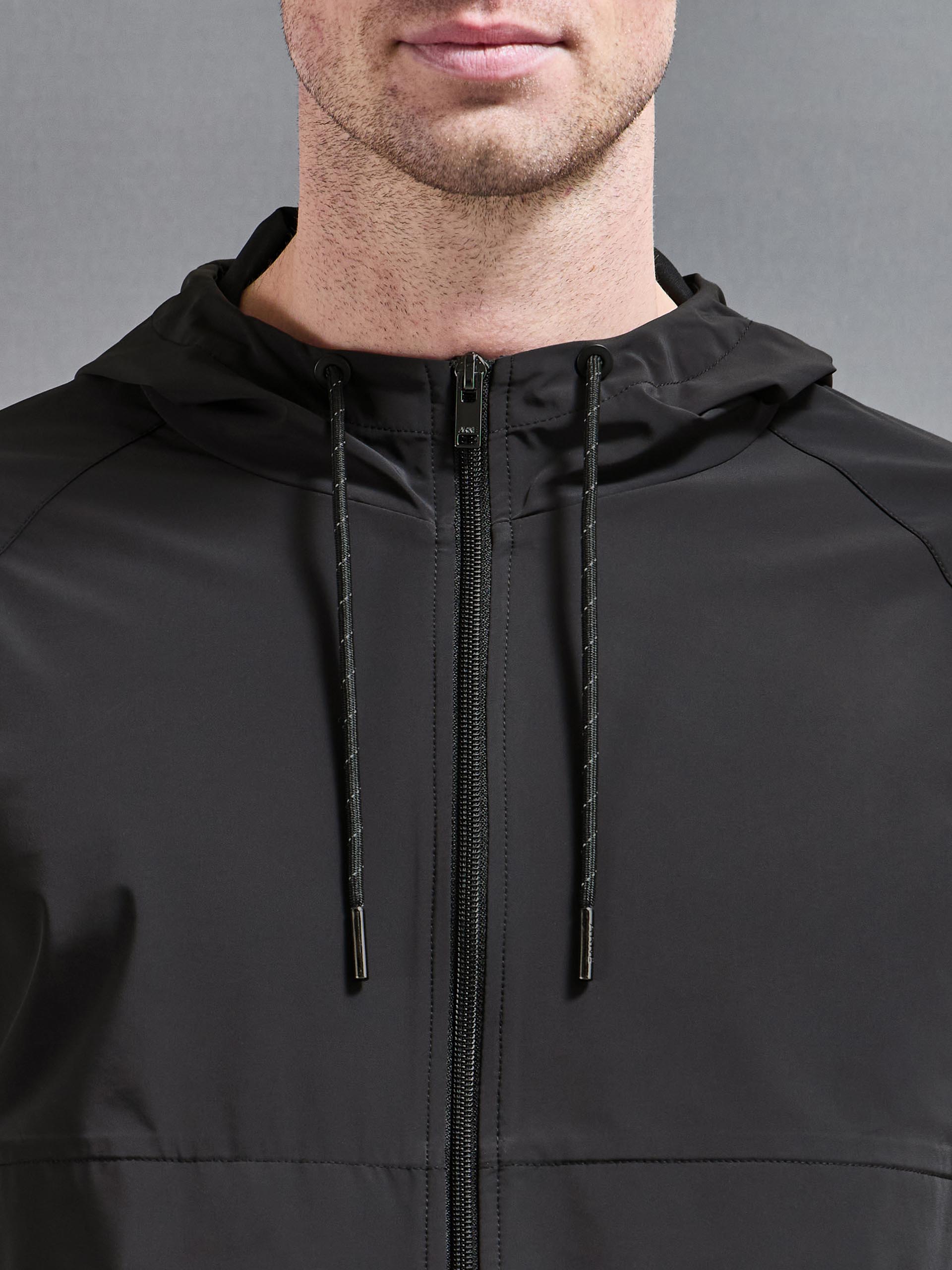 Flex Shell Windbreaker in Black