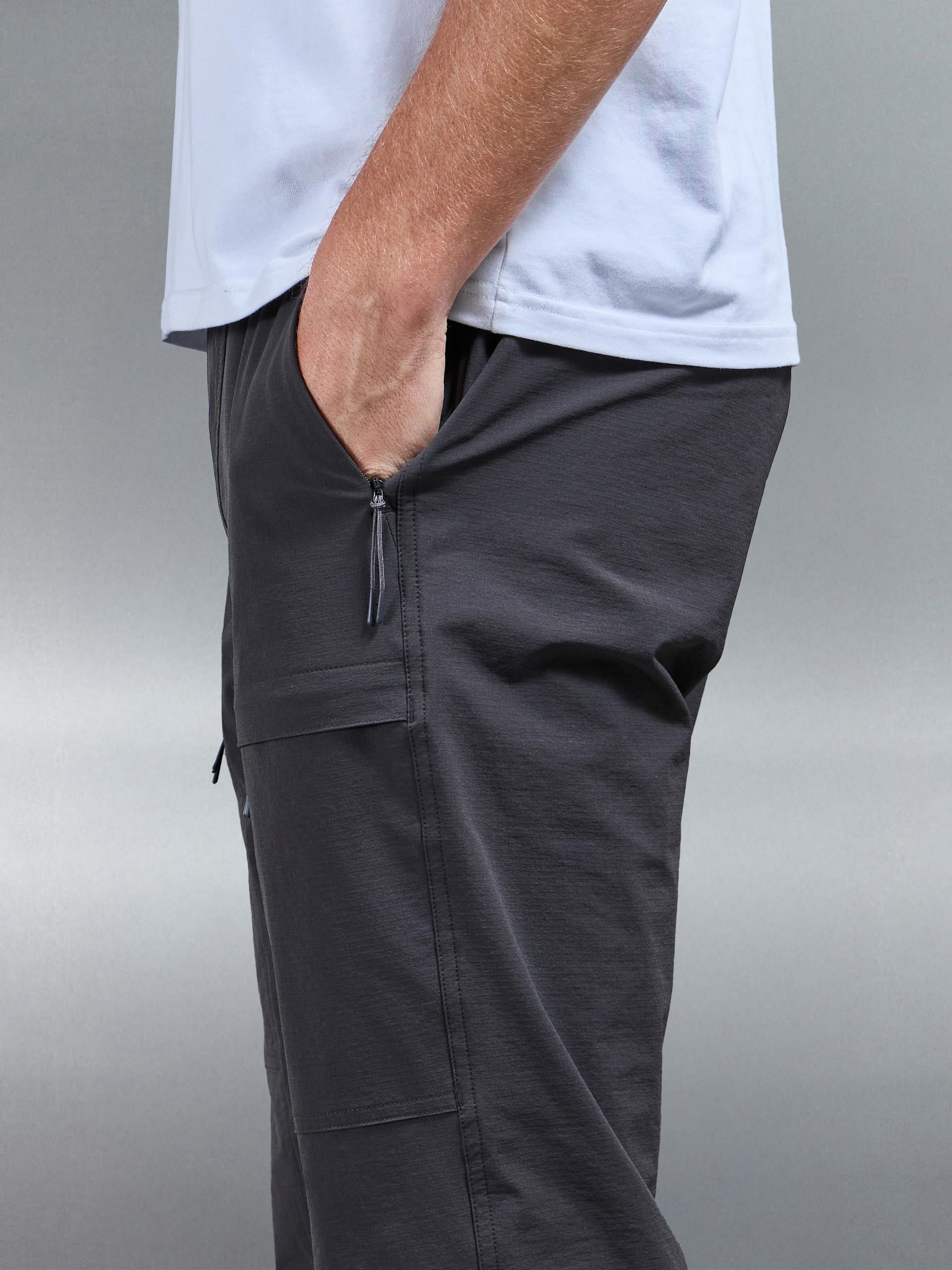 Front Pocket Technical Cargo Pant in Grey