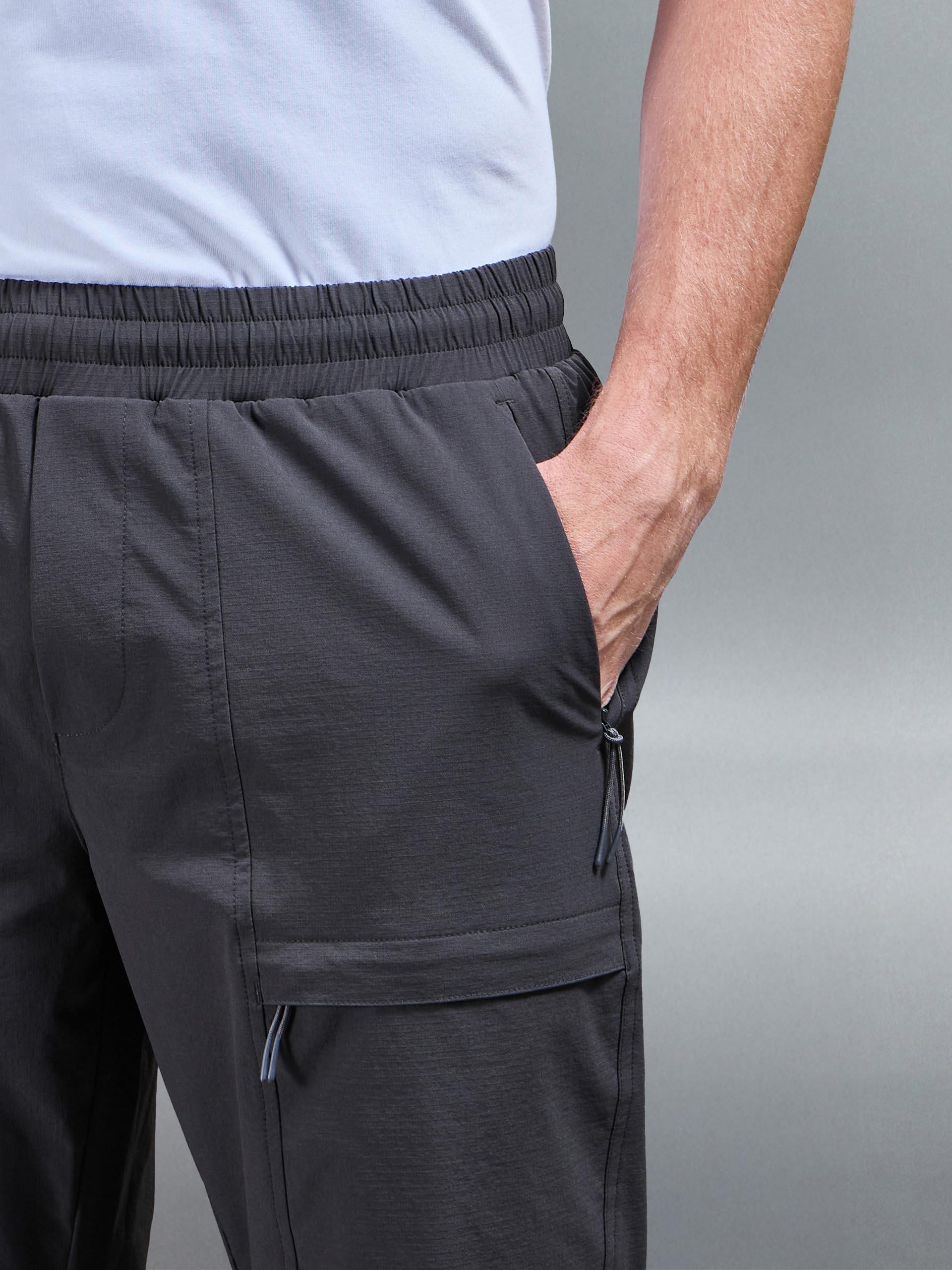 Front Pocket Technical Cargo Pant in Grey