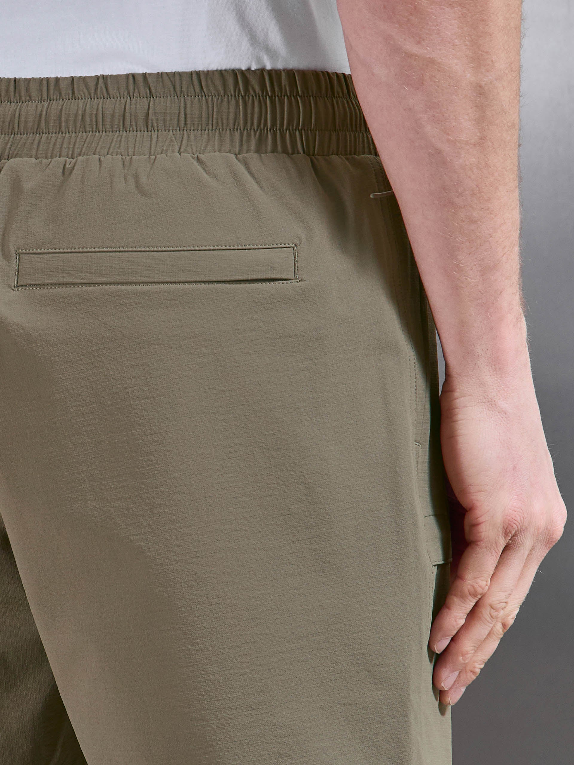 Front Pocket Technical Cargo Short in Olive