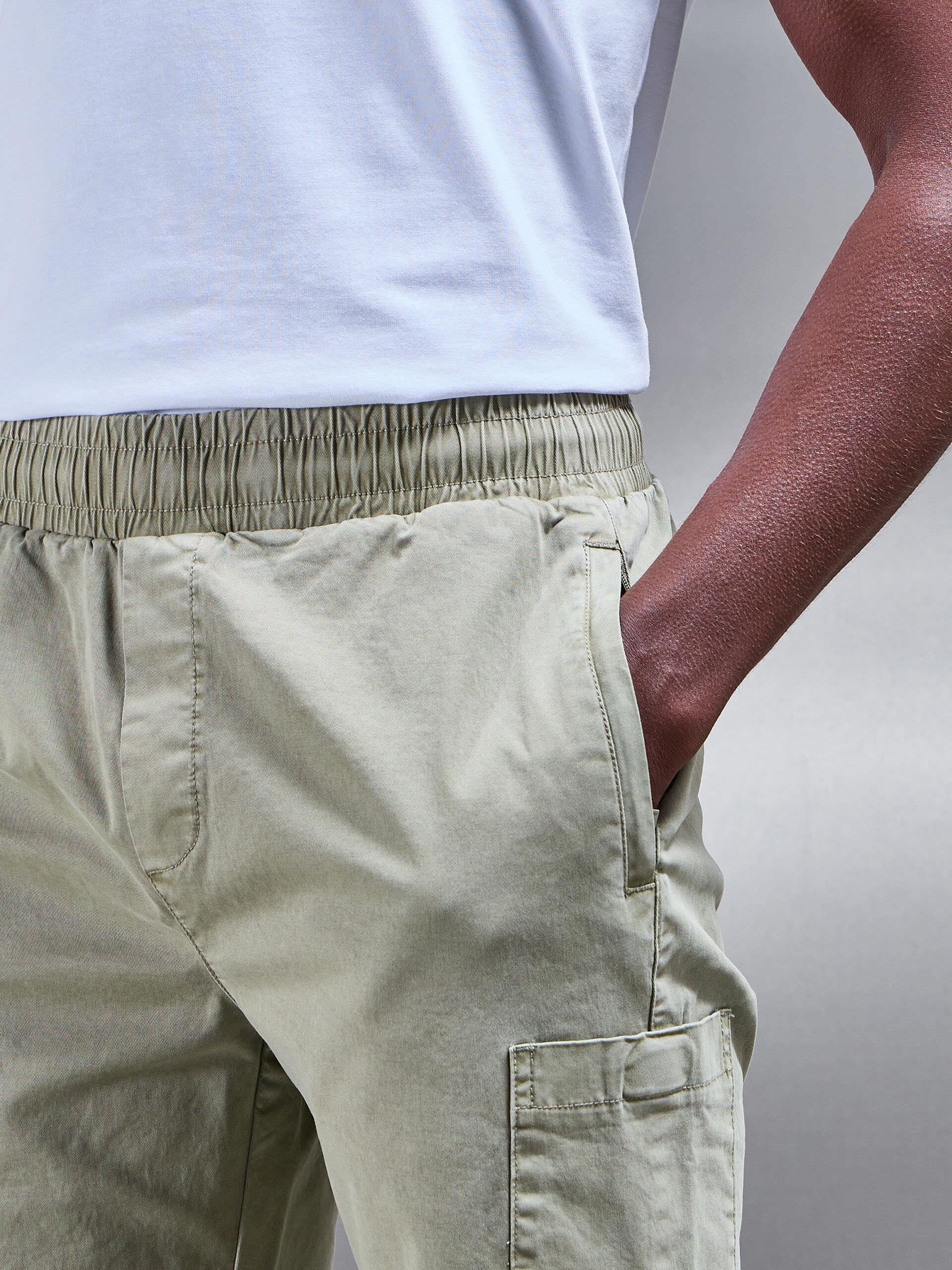 Garment Dye Cargo Short In Olive