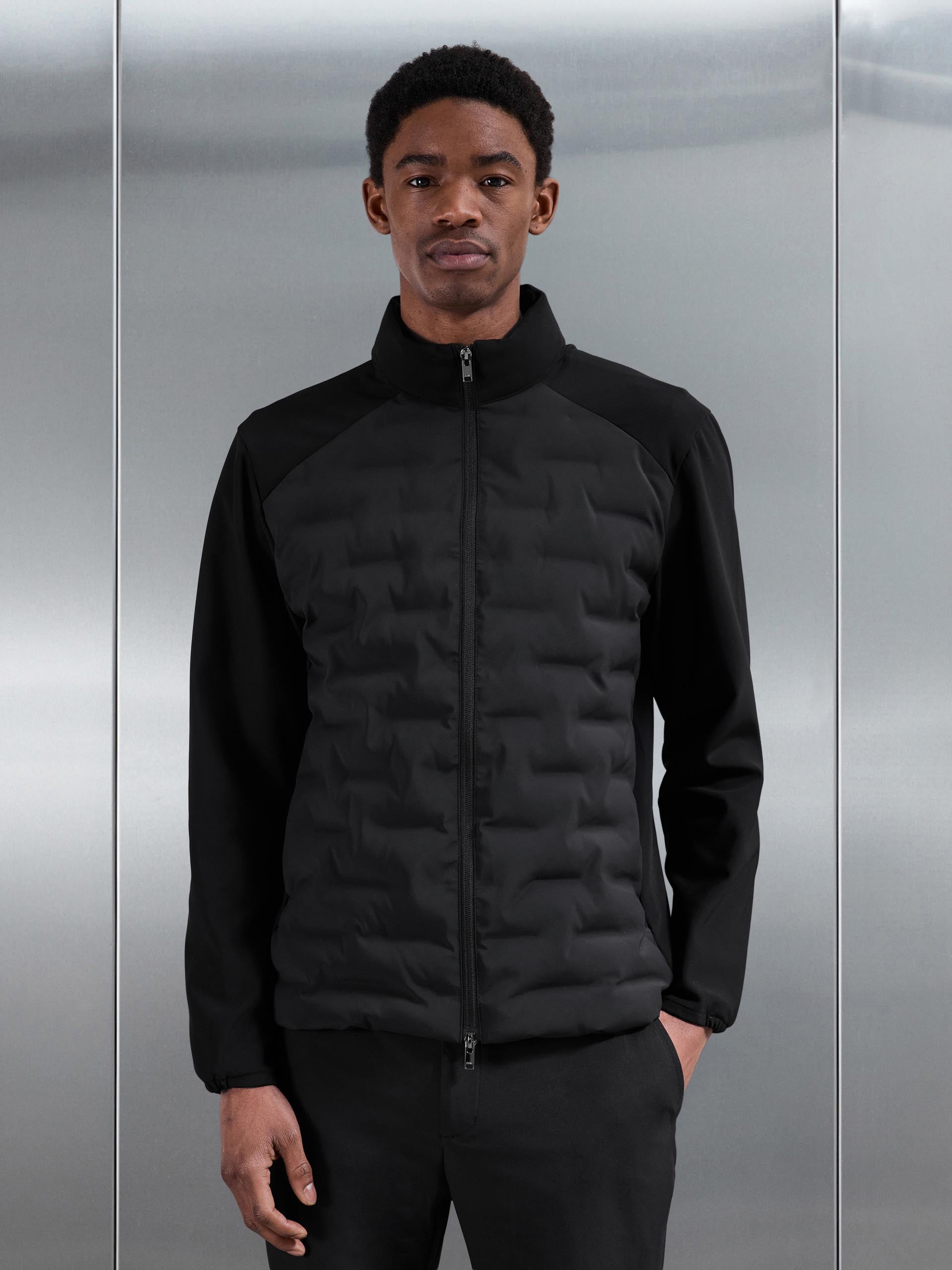 Golf Hybrid Jacket in Black
