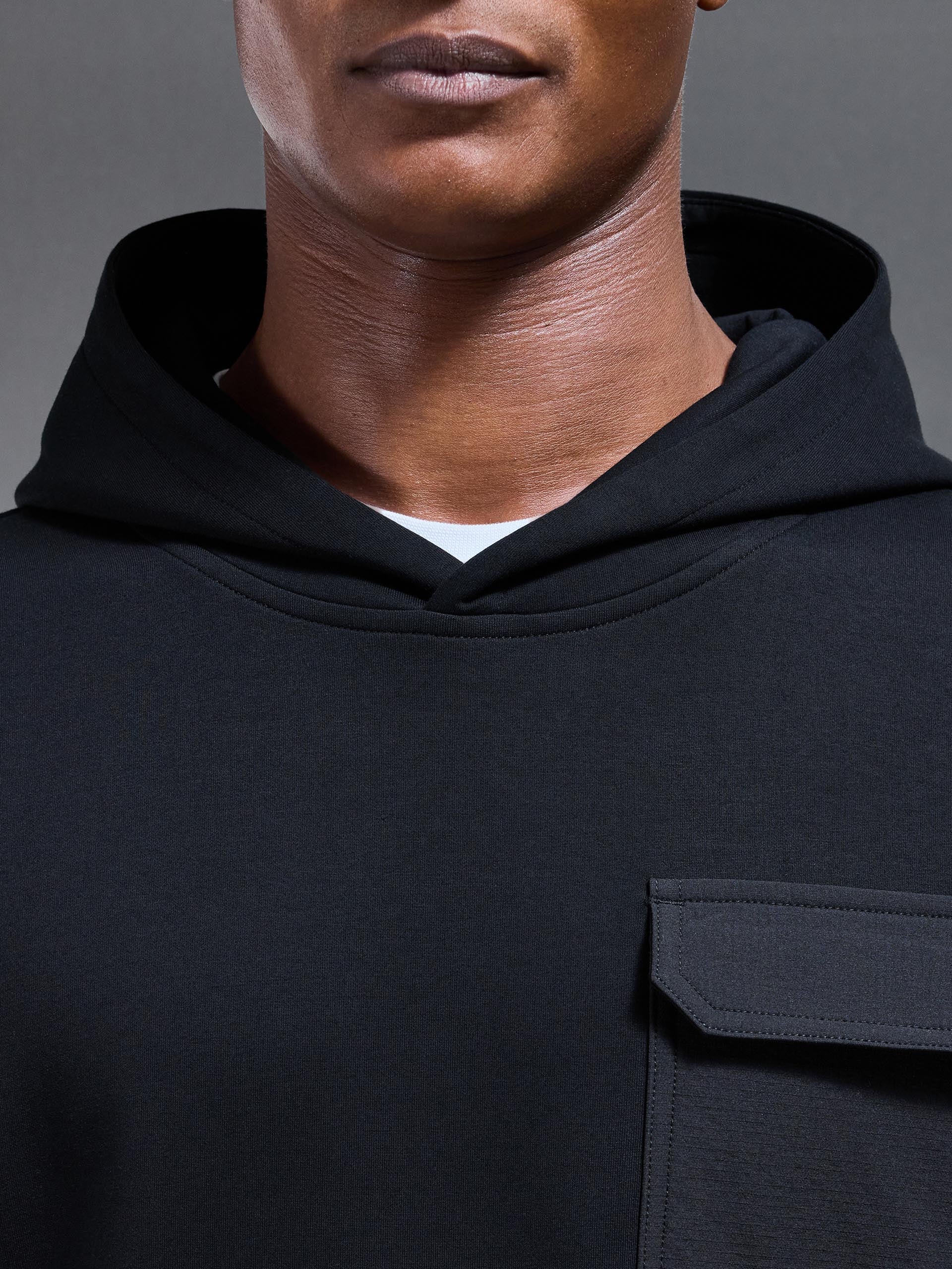 Hybrid Cargo Hoodie in Black