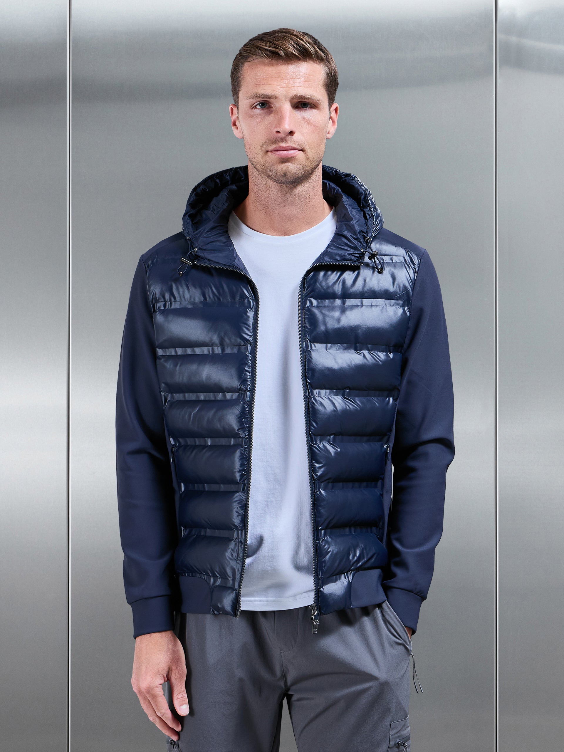 Hybrid Puffer Jacket in Navy