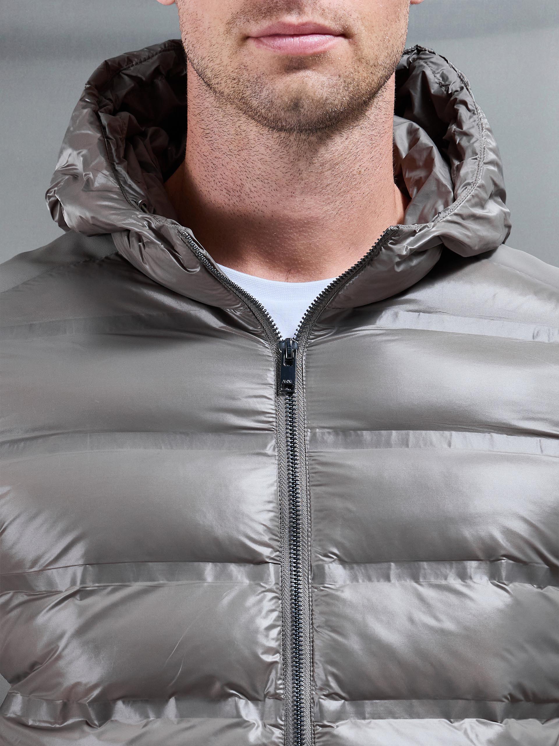 Hybrid Puffer Jacket in Olive