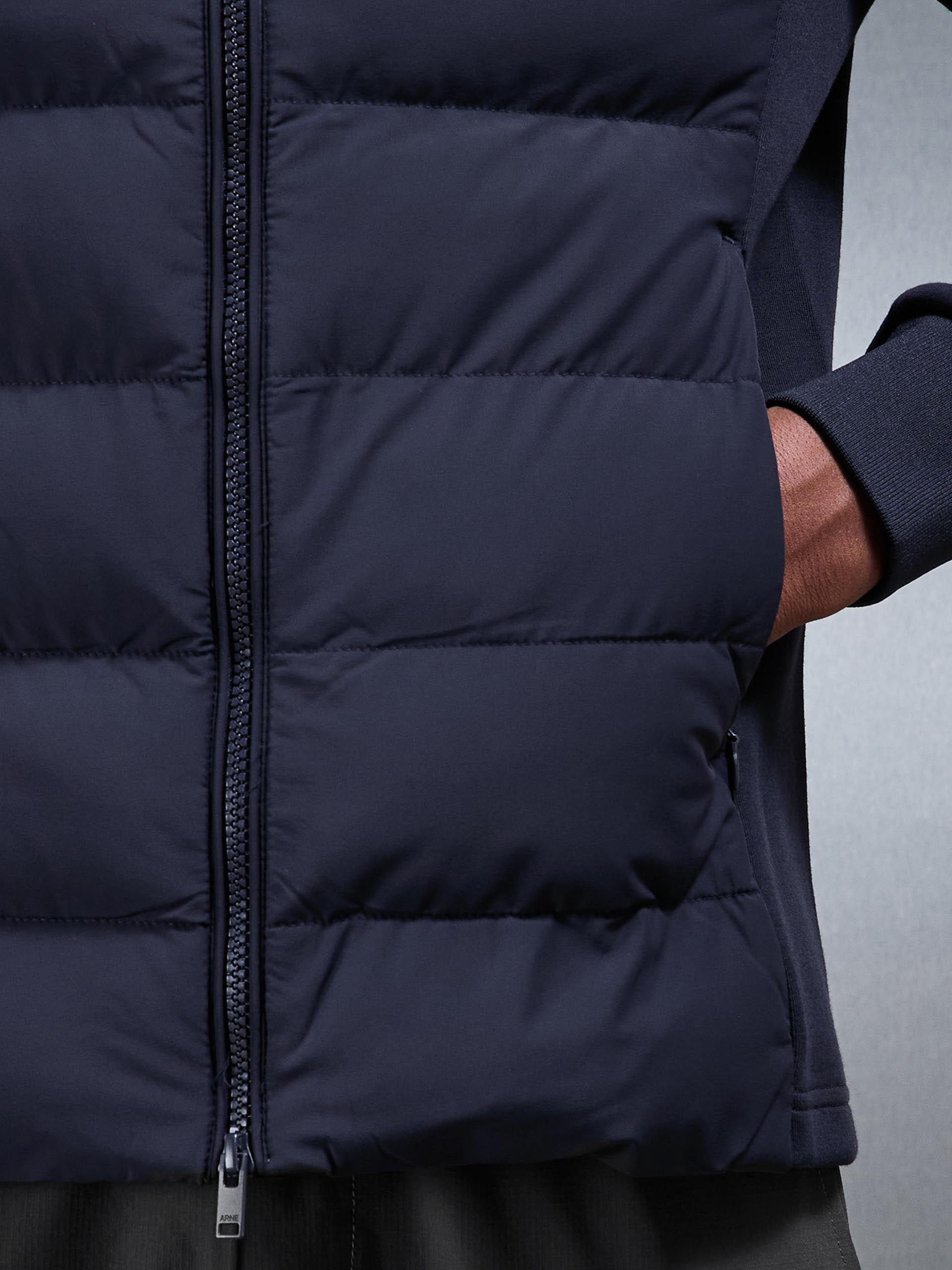 Hybrid Technical Puffer Jacket in Navy