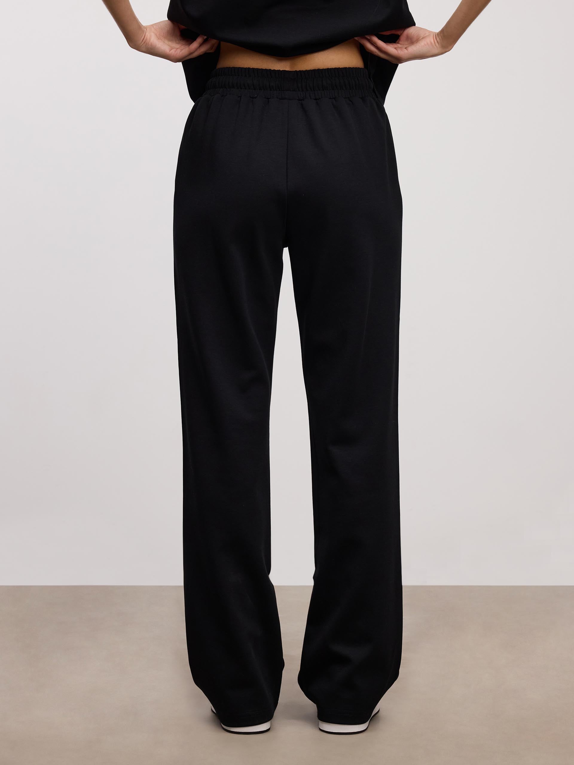 Womens Interlock Straight Leg Jogger in Black