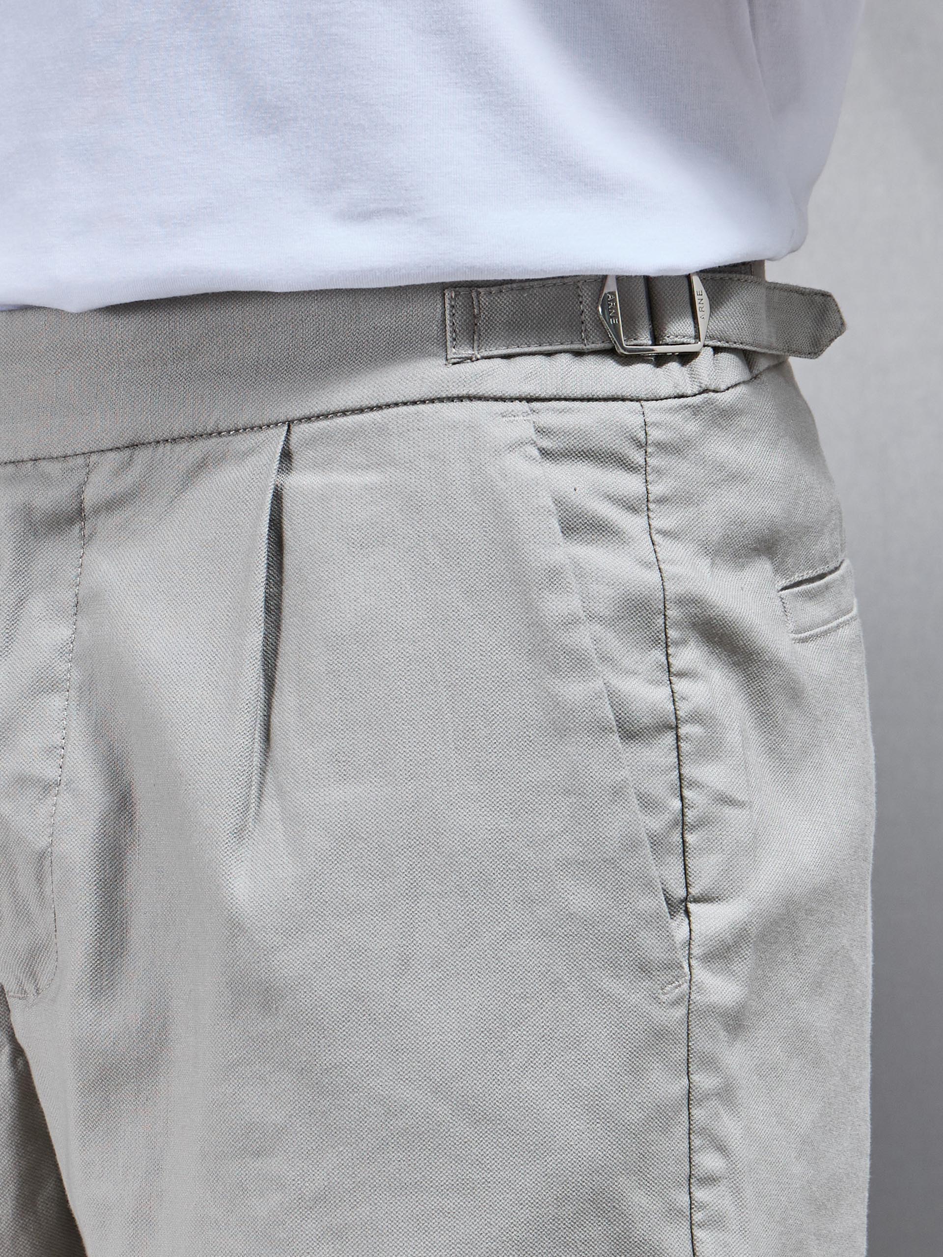 Linen Tailored Trouser in Stone