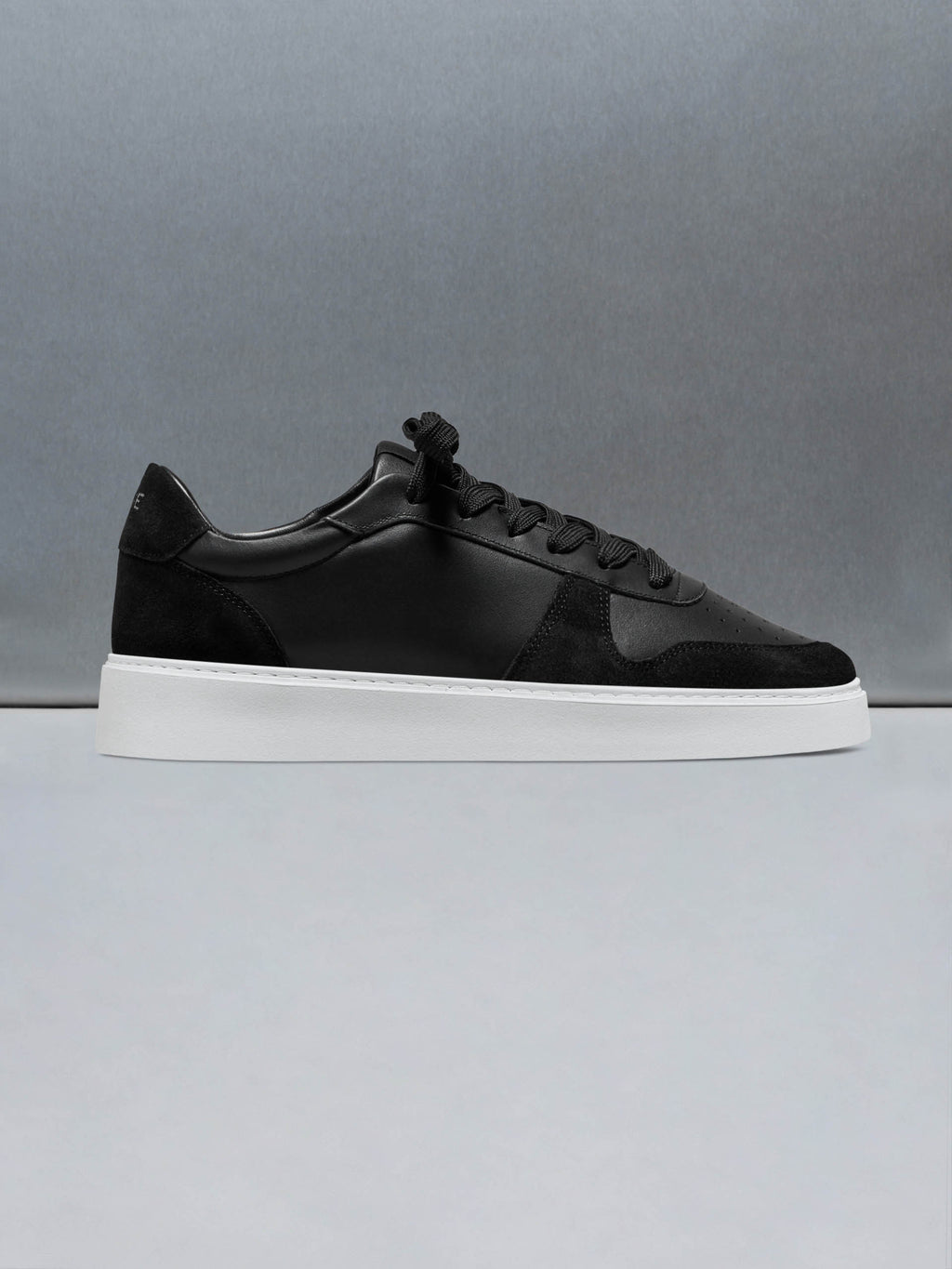 Mid Court Trainer in Black