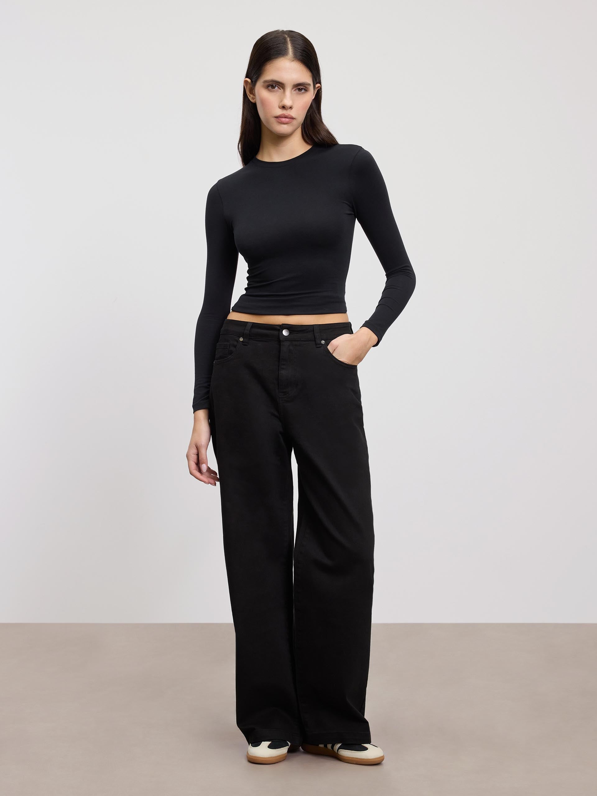 Womens Relaxed Fit Denim Jeans in Black