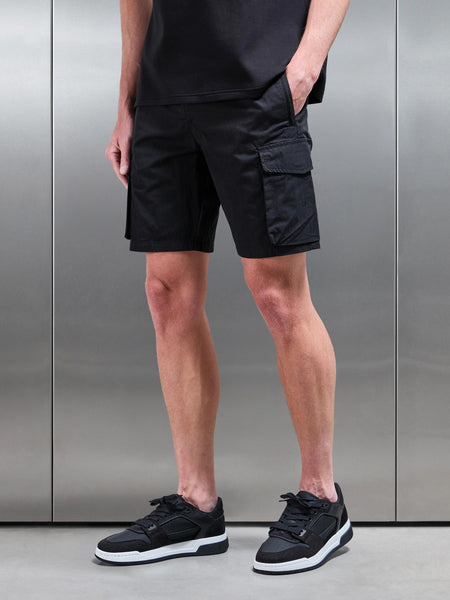 Parachute Cargo Short in Black