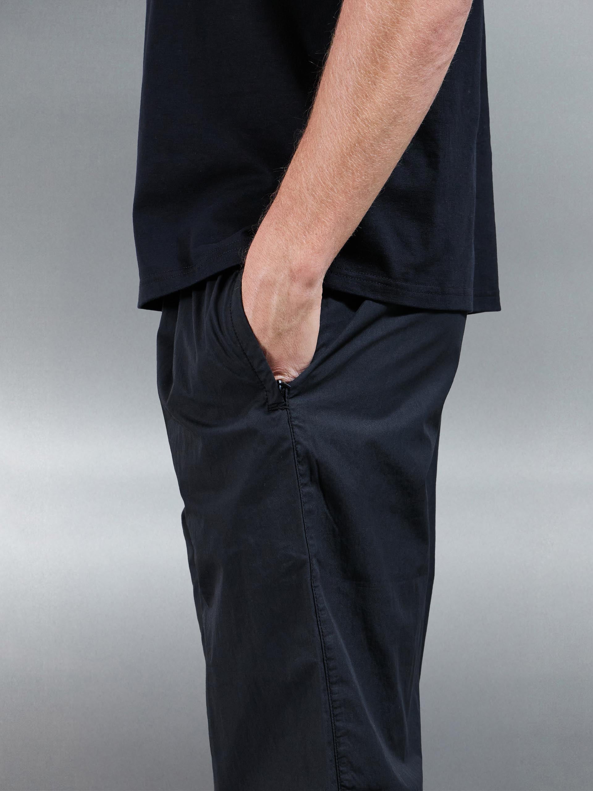 Parachute Pant in Black