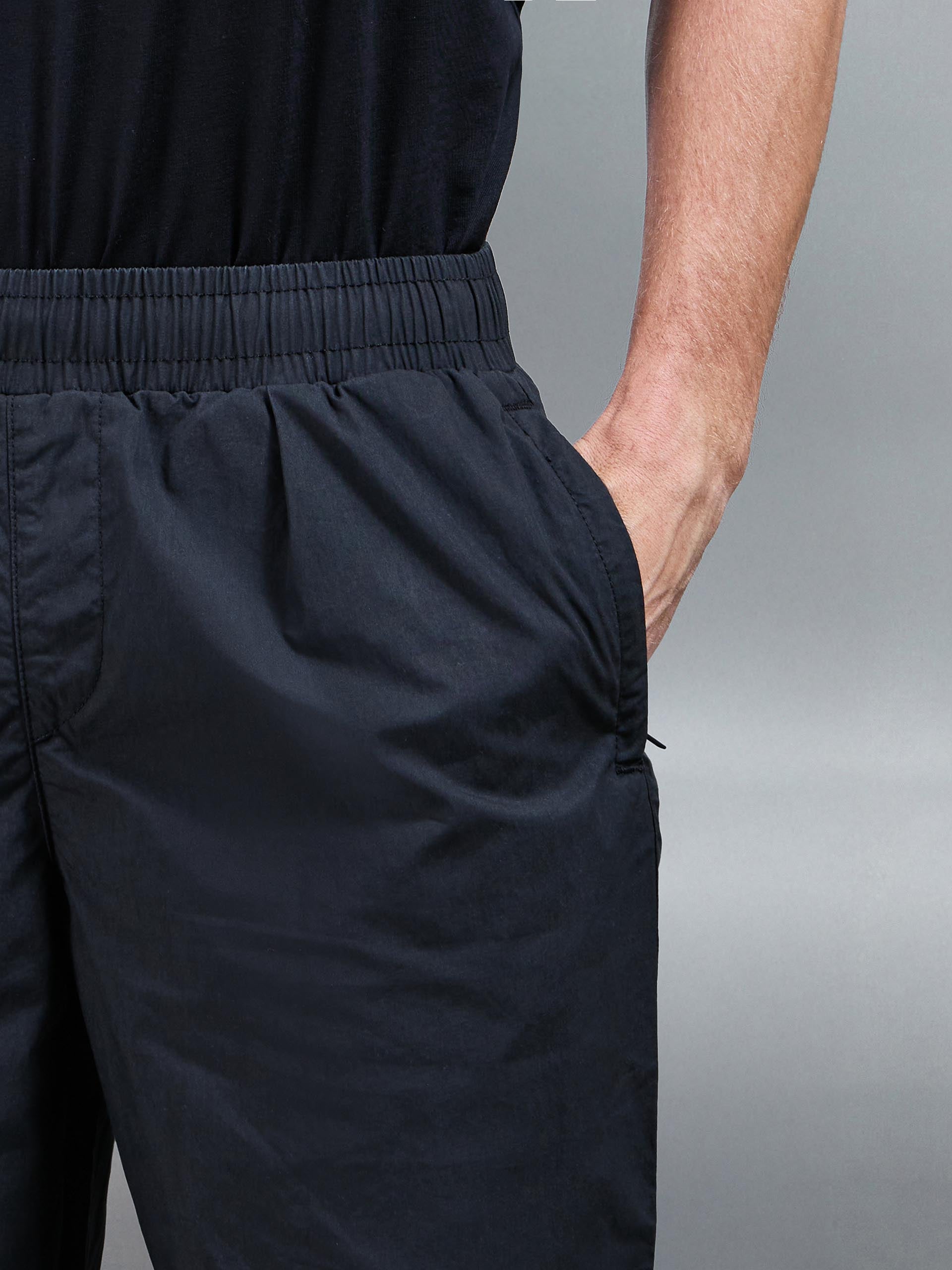 Parachute Pant in Black