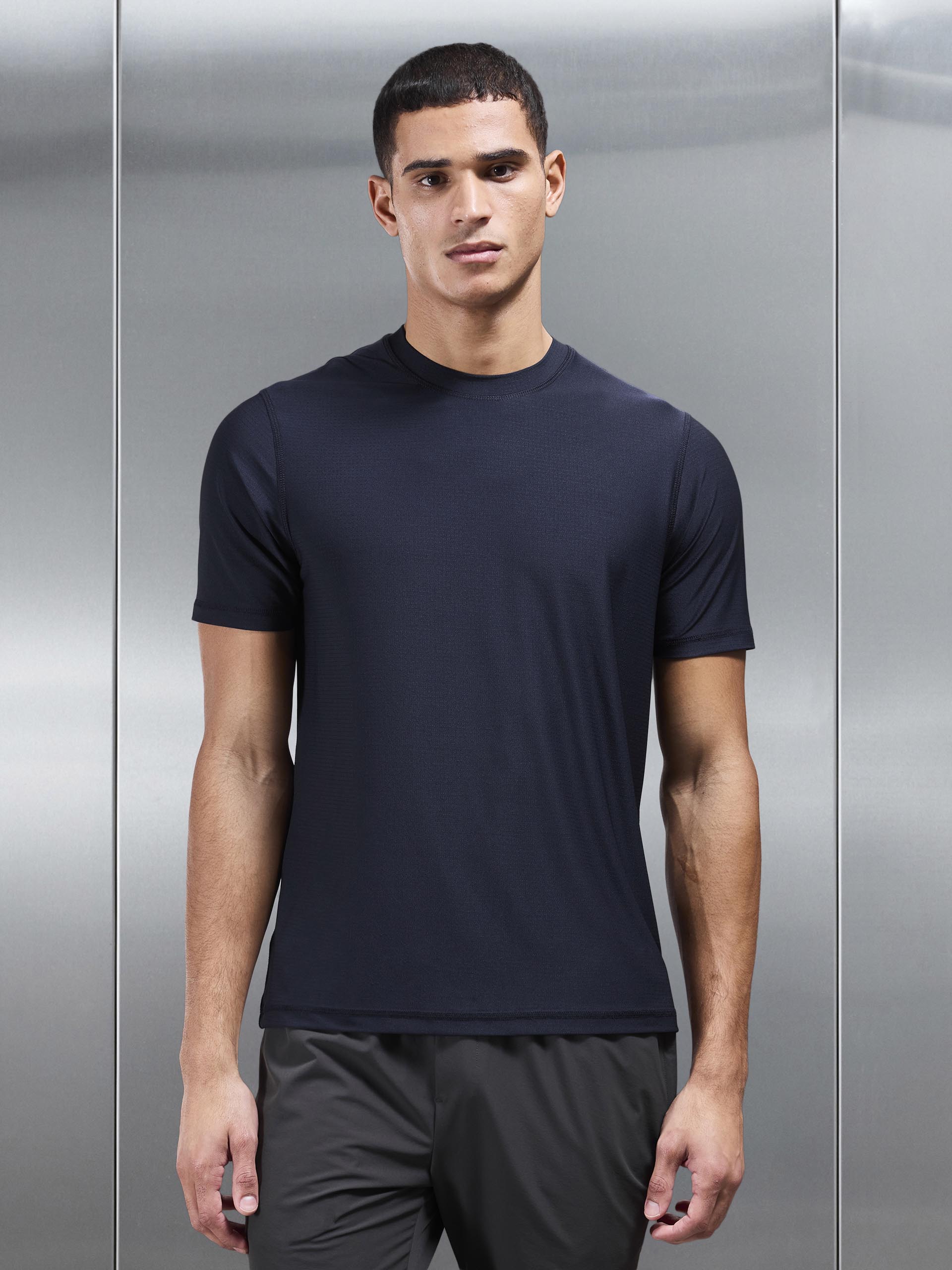 Performance T-Shirt in Navy