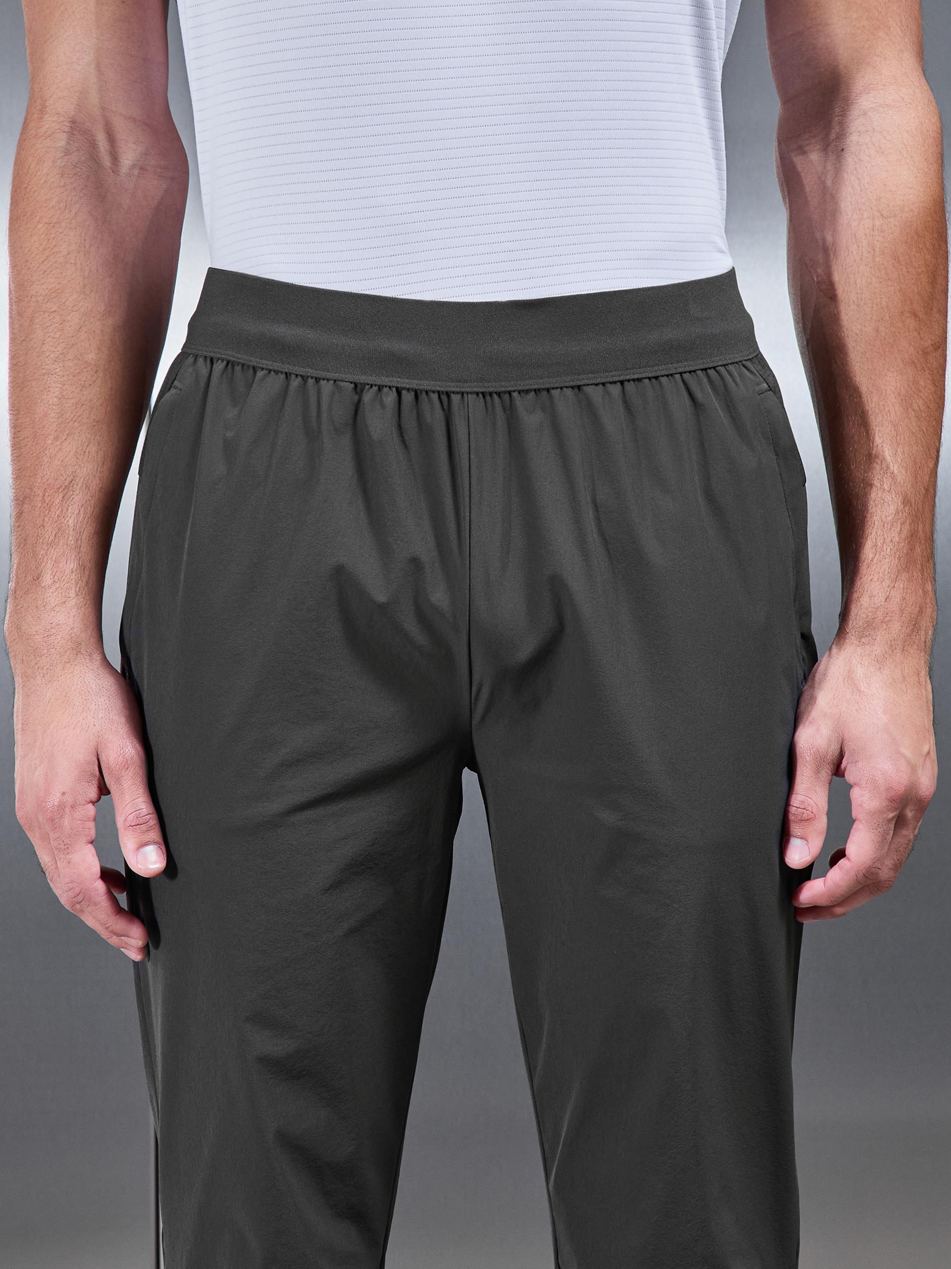 Performance Trackpant in Grey