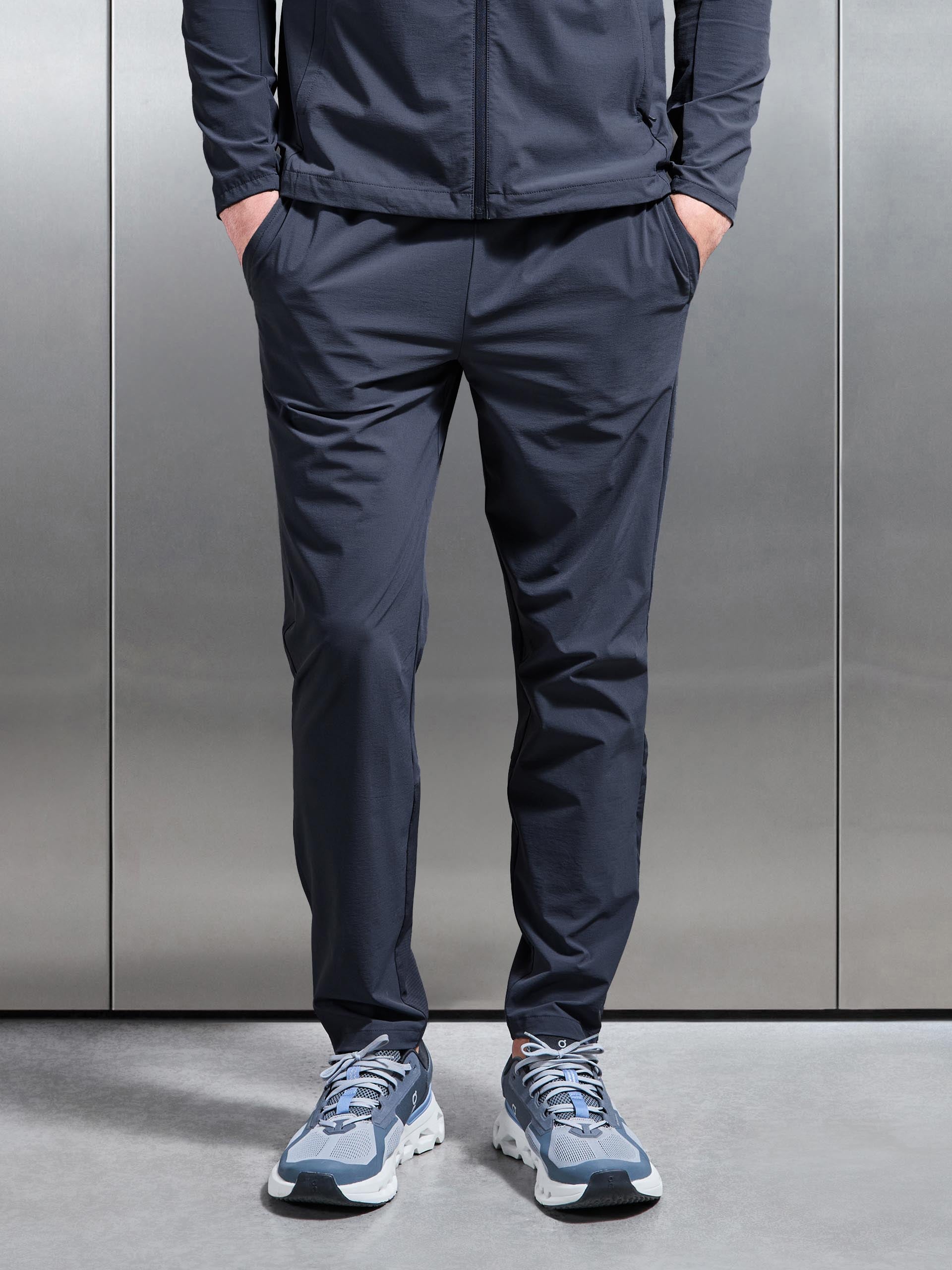 Performance Trackpant in Slate Blue