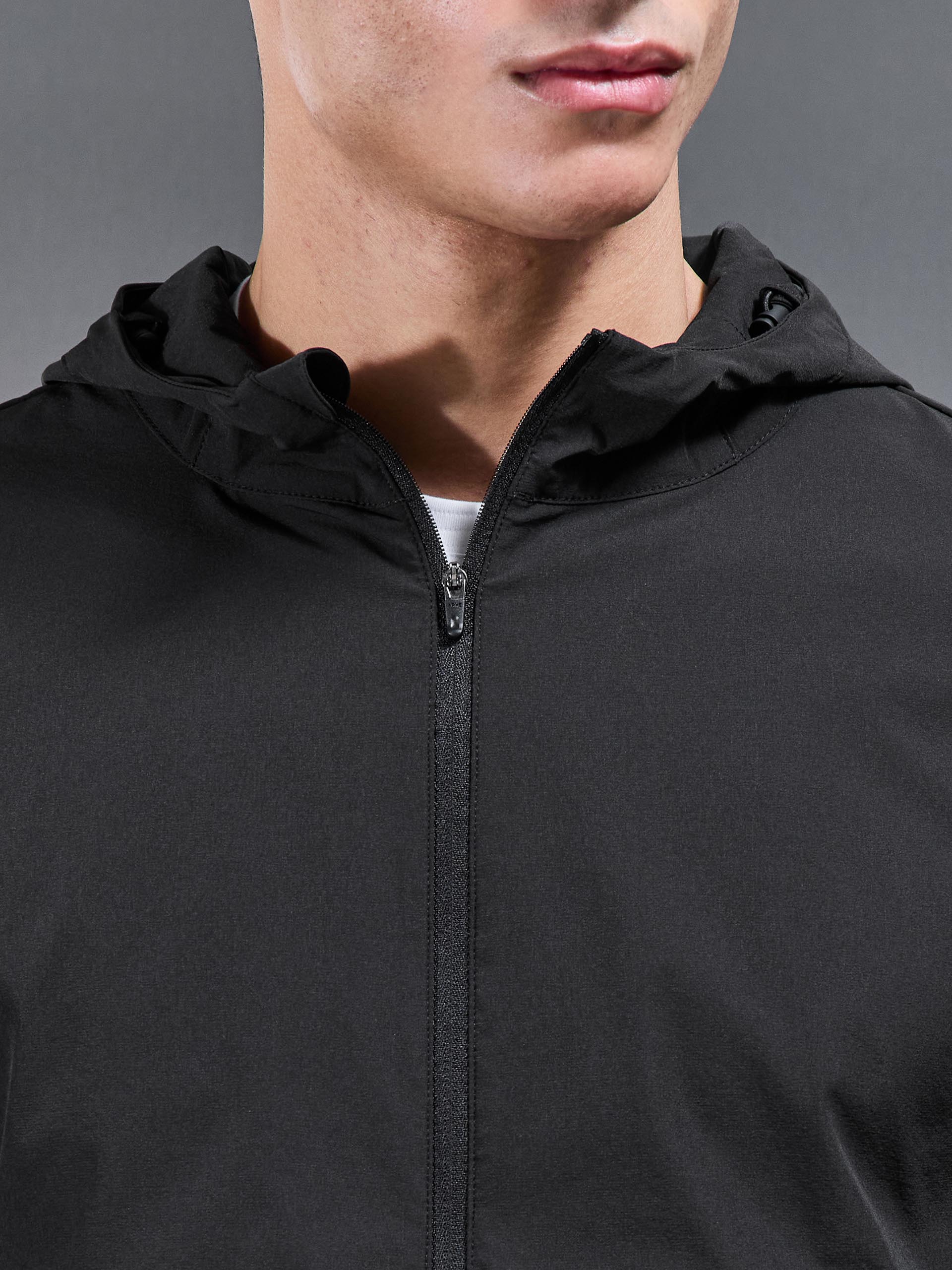 Performance Windbreaker in Black