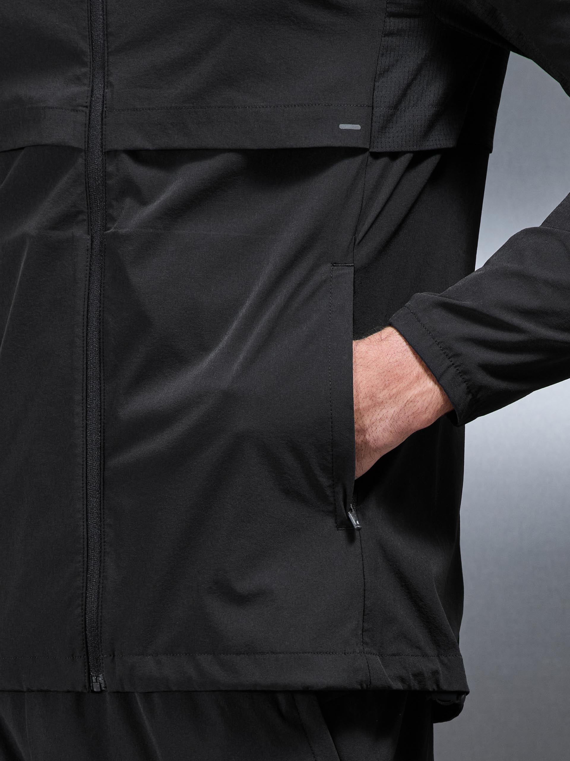 Performance Windbreaker in Black