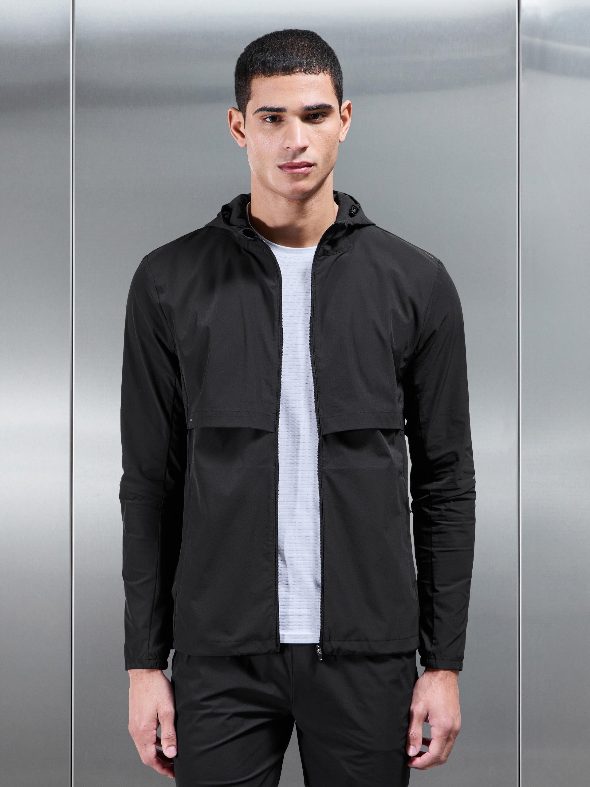 Performance Windbreaker in Black