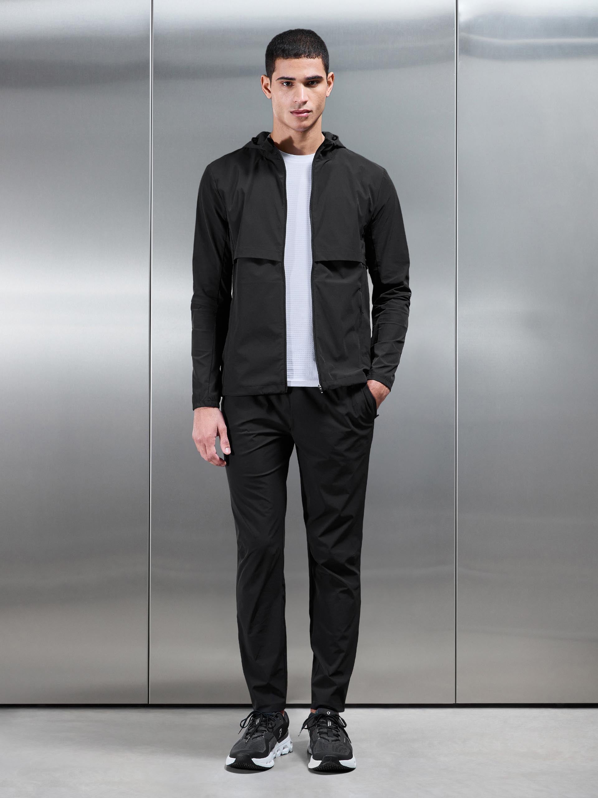 Performance Windbreaker in Black