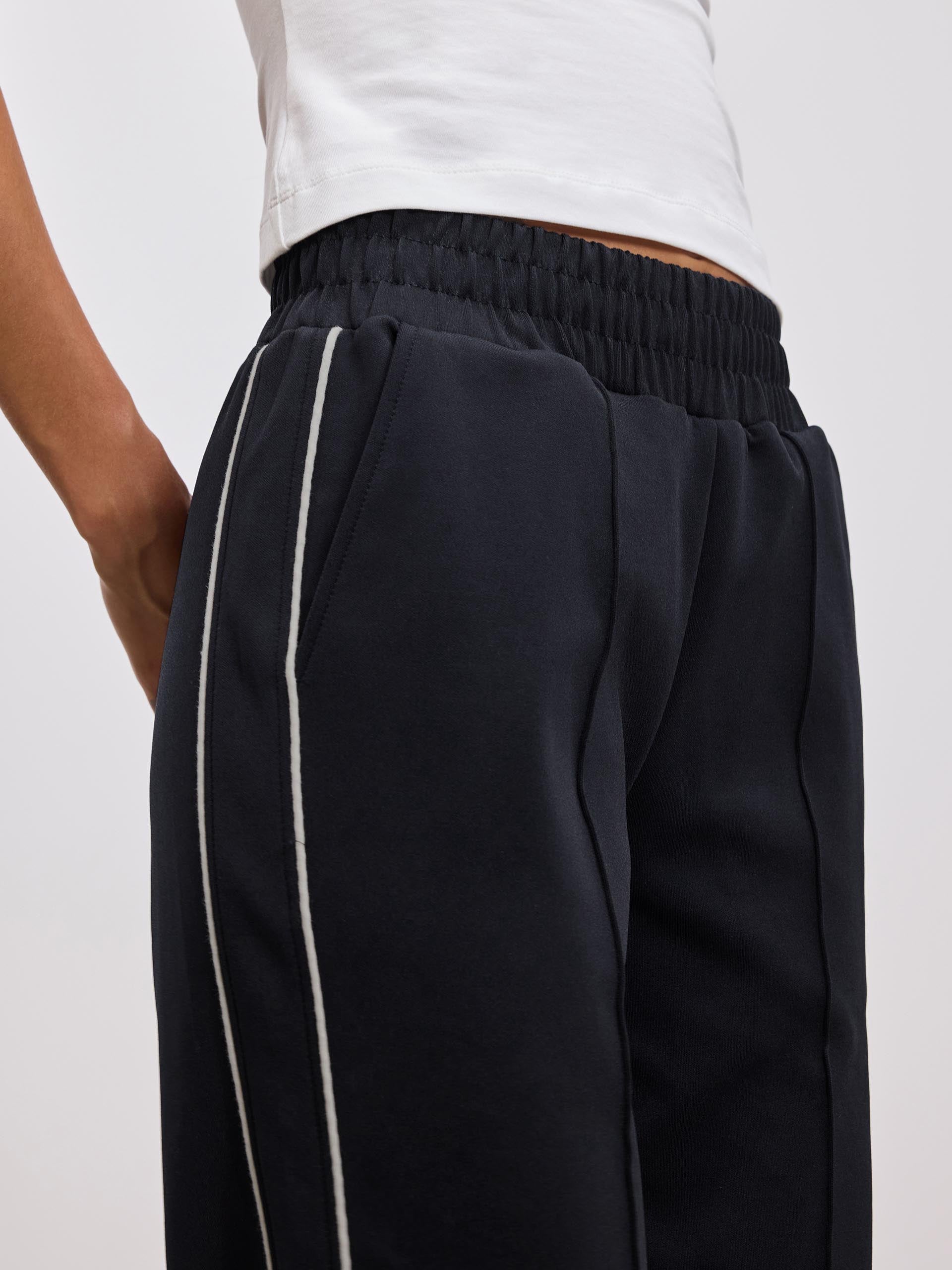 Womens Piping Track Pant in Midnight Navy