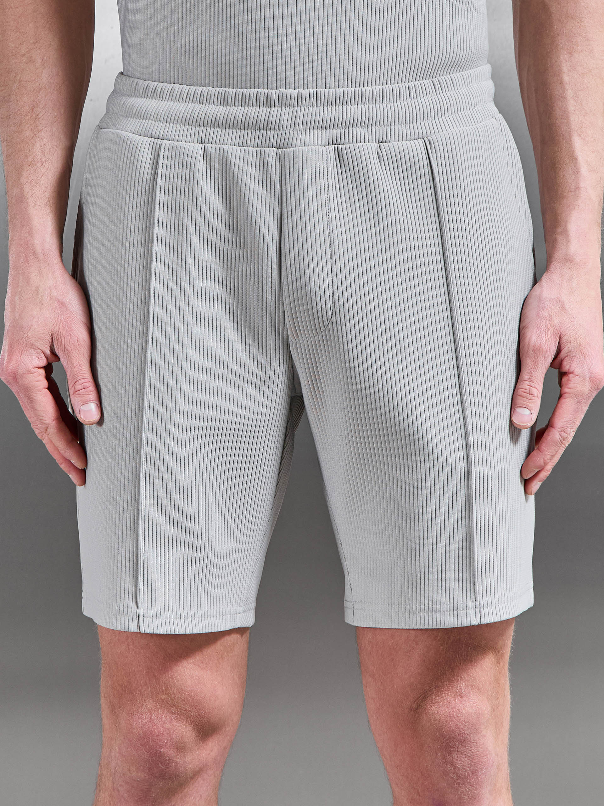 Pleated Short in Stone