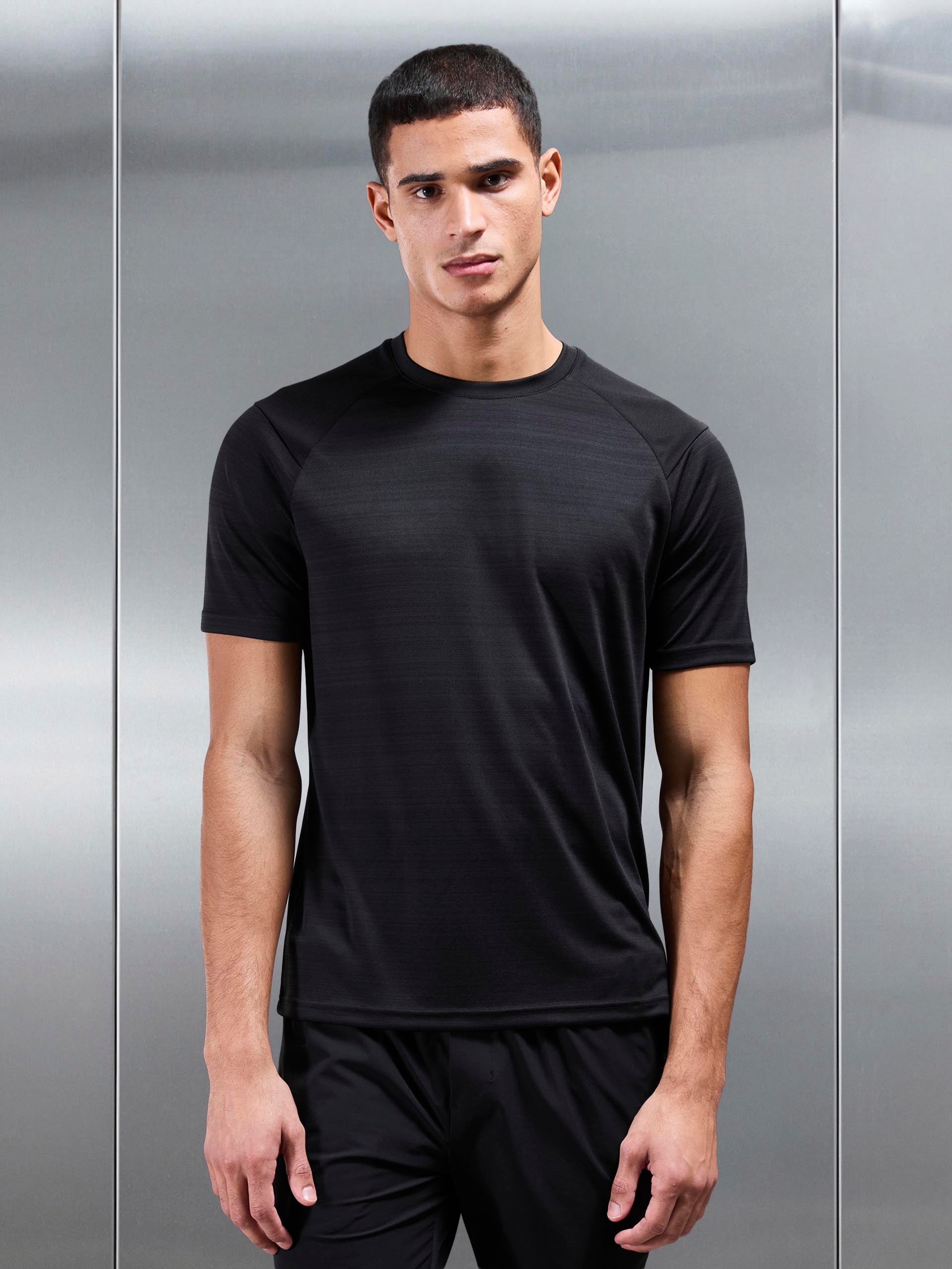 React T-Shirt in Black