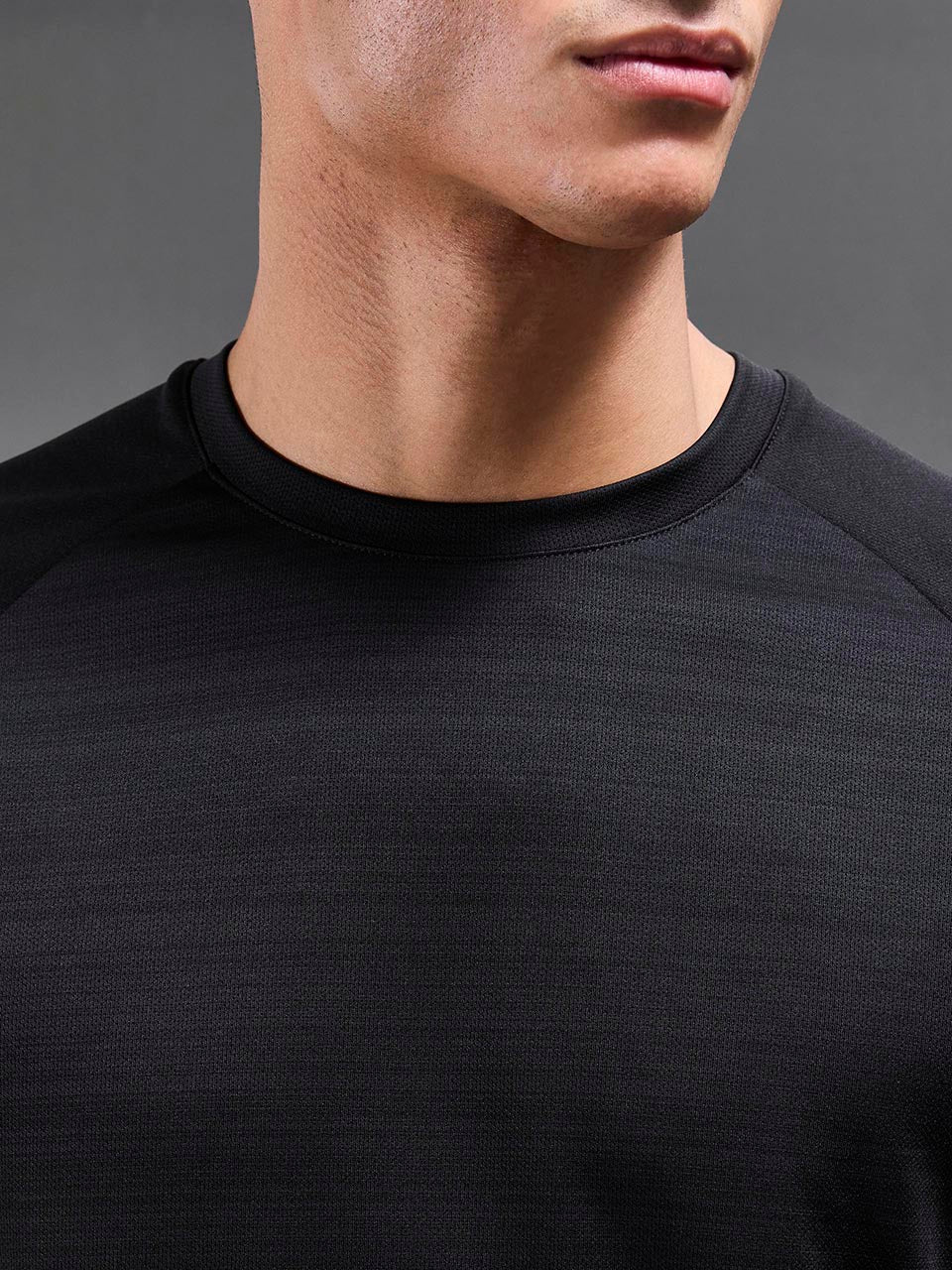 React T-Shirt in Black