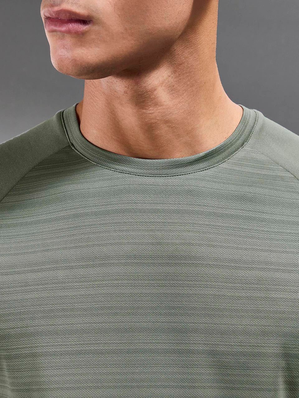 React T-Shirt in Olive