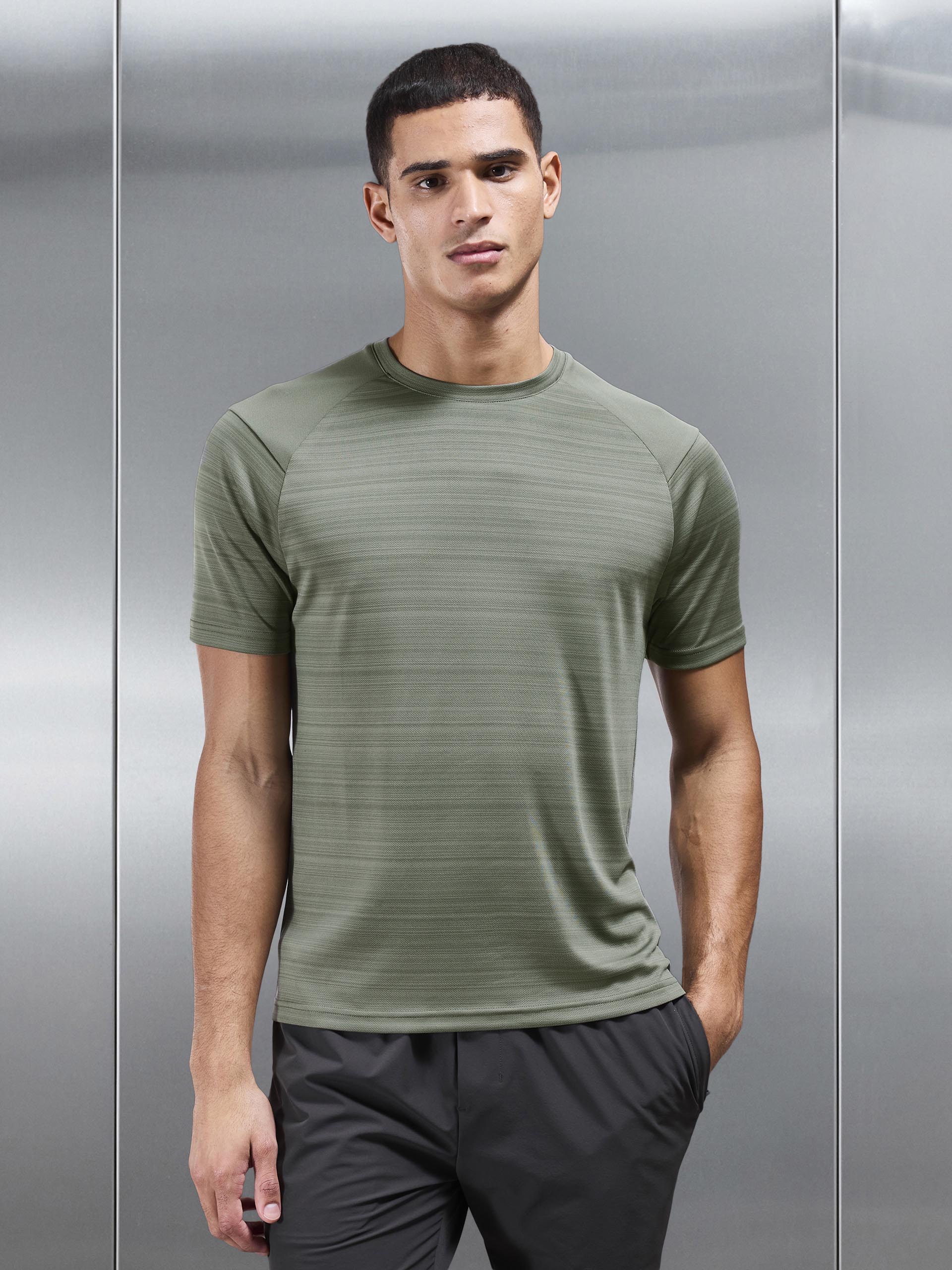 React T-Shirt in Olive