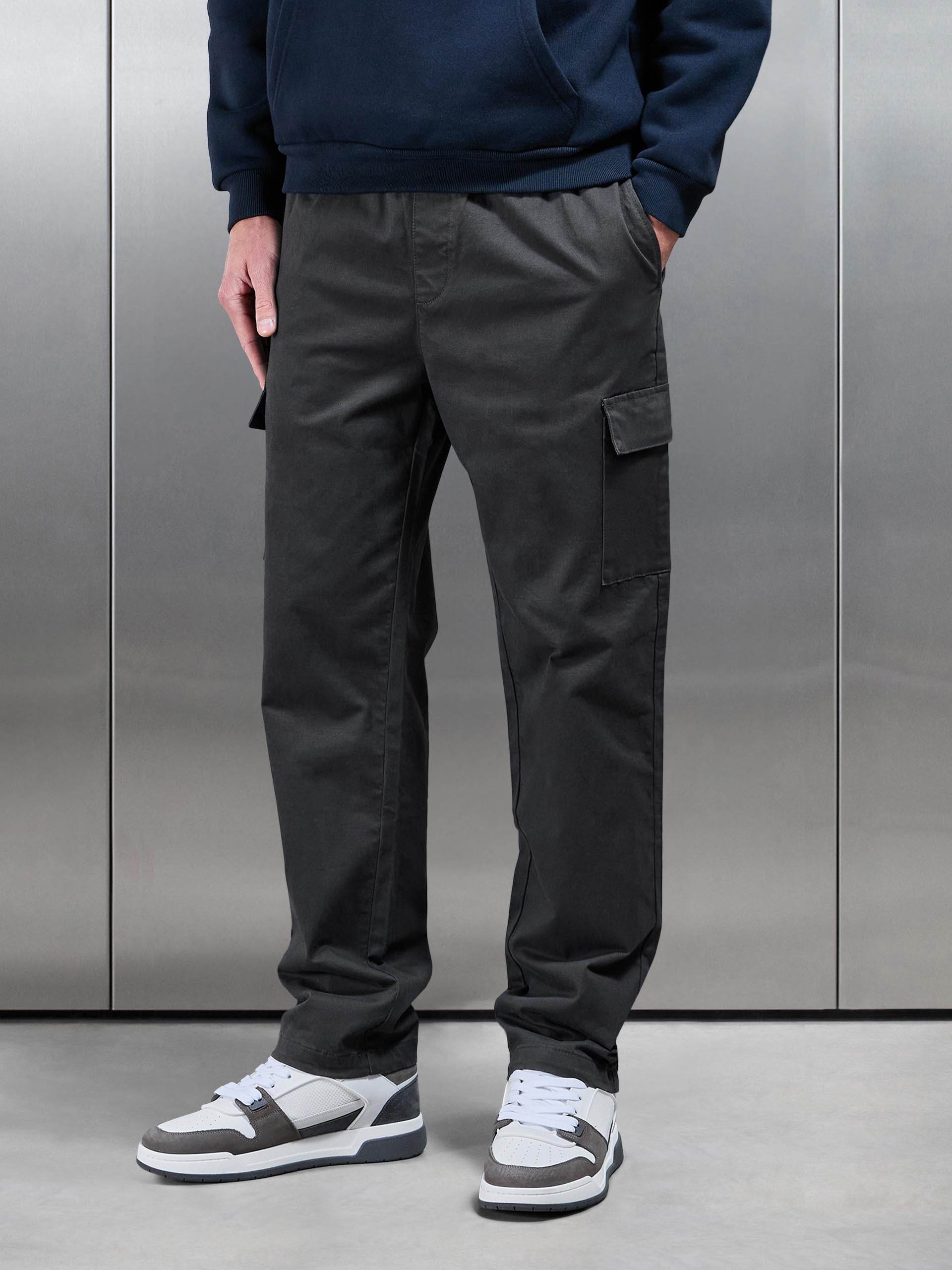 Relaxed Fit Cotton Cargo Pant In Grey