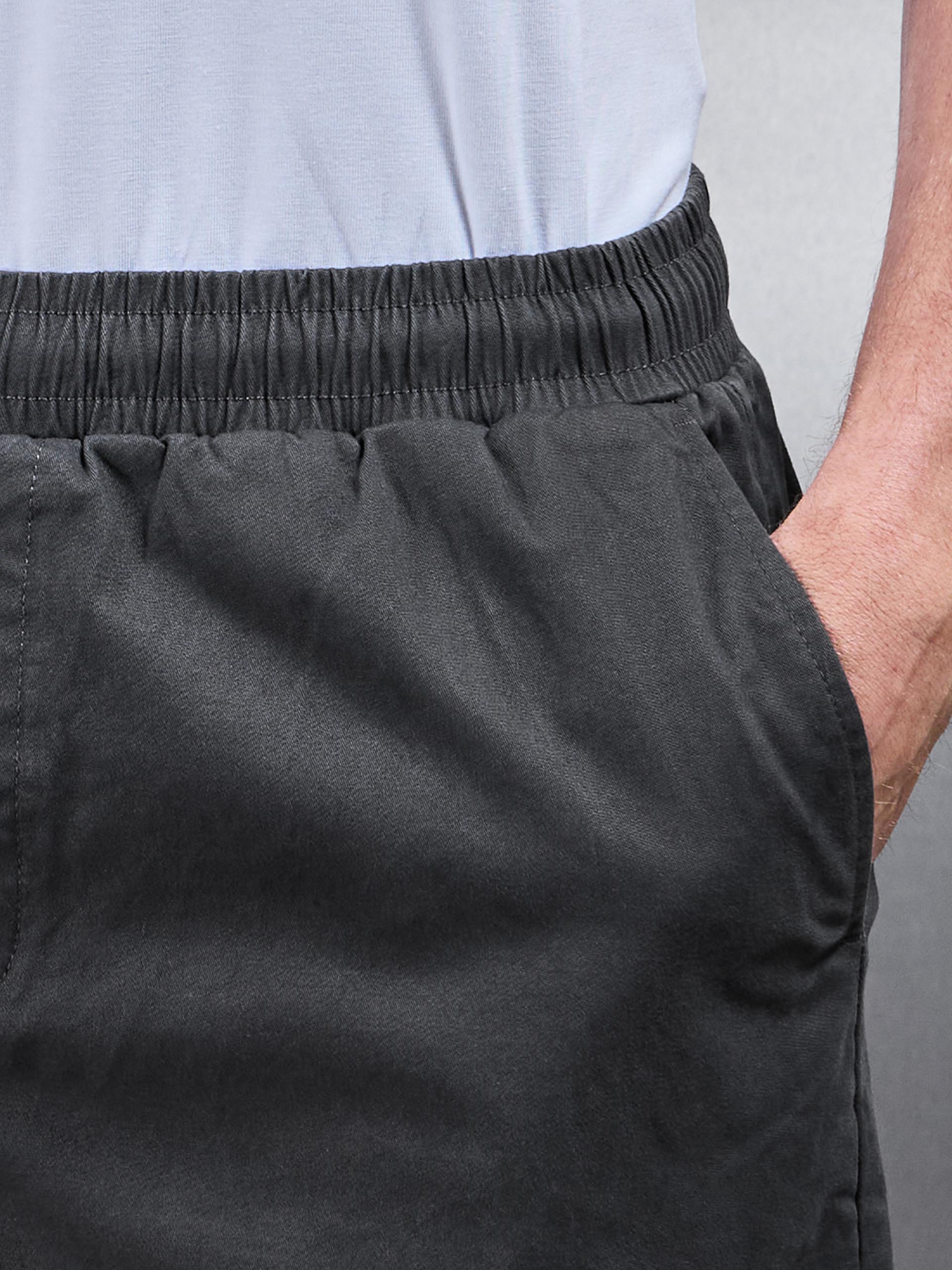 Relaxed Fit Cotton Cargo Pant In Grey