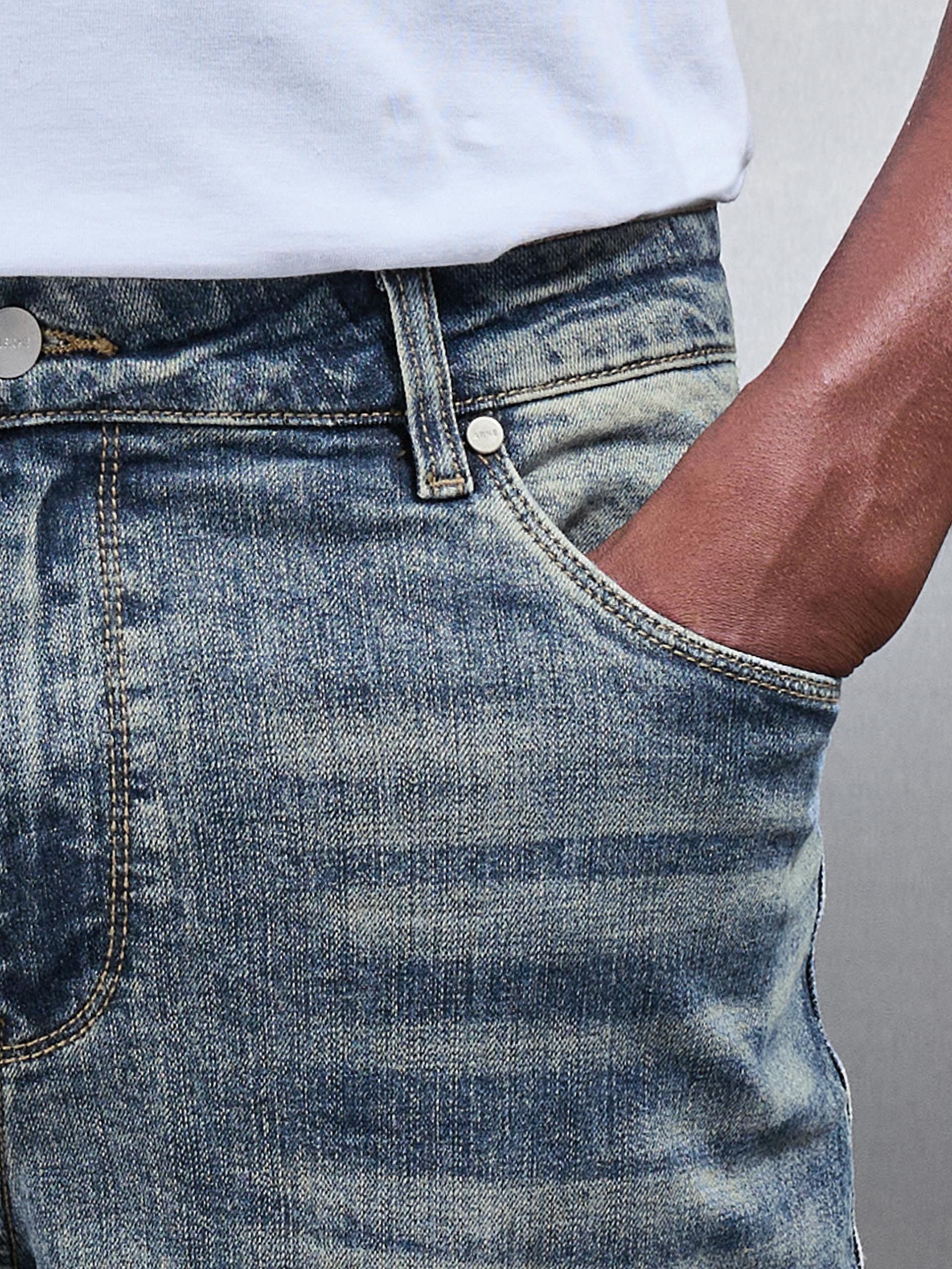 Relaxed Fit Denim Jeans in Sand Wash