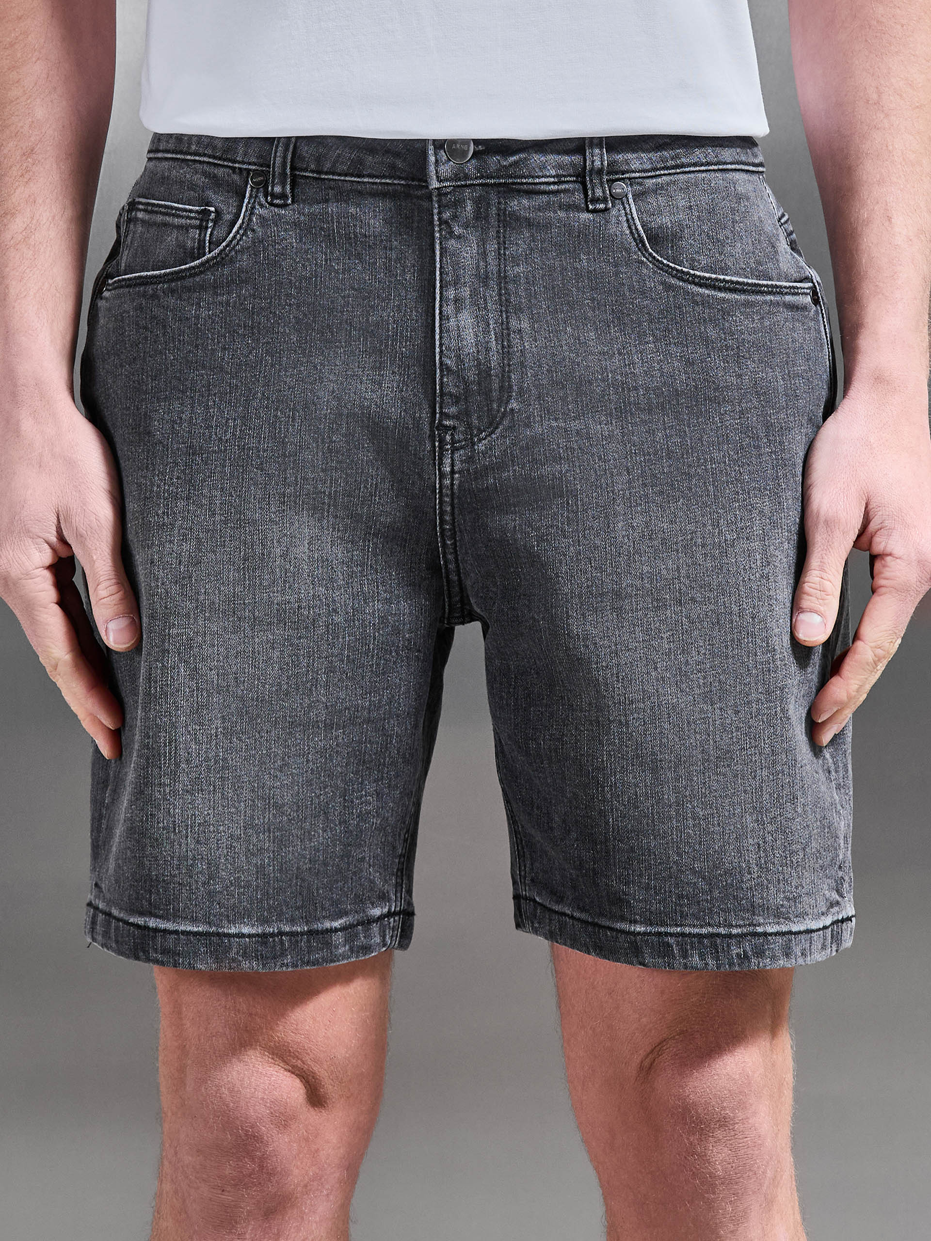 Relaxed Fit Denim Short in Grey Wash
