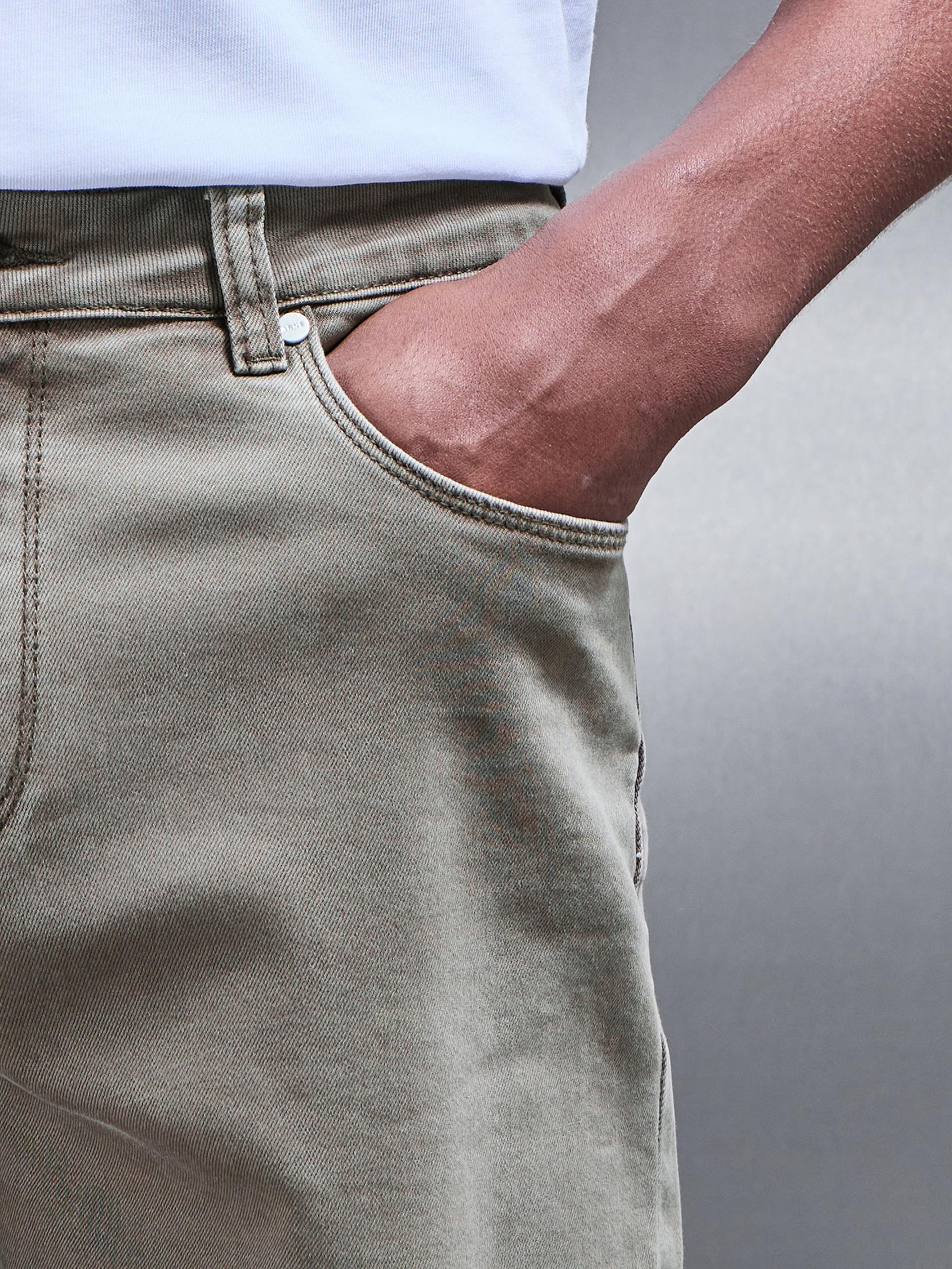 Relaxed Fit Denim Short in Olive