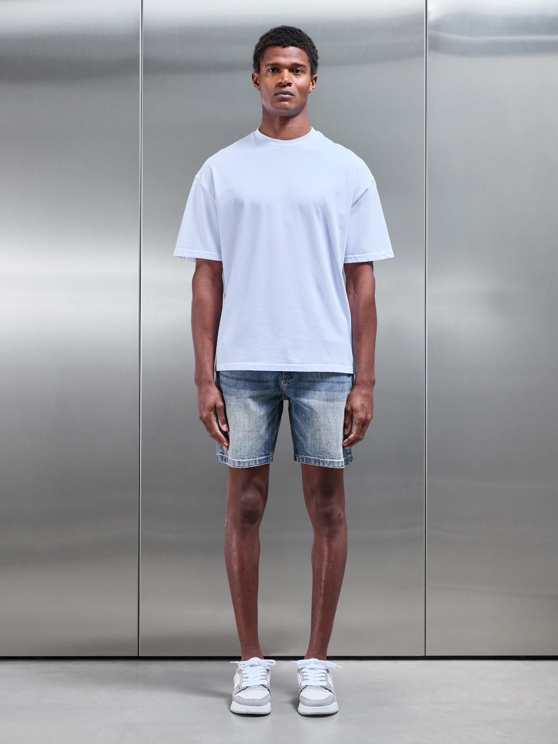 Relaxed Fit Denim Short in Sand Wash