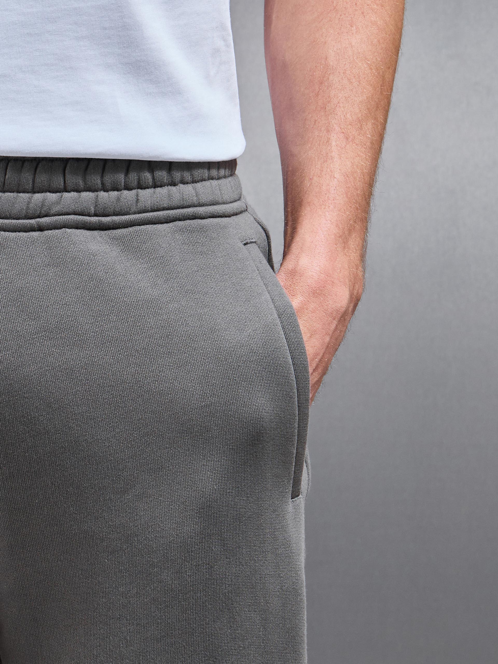 Relaxed Cuffed Jogger in Grey