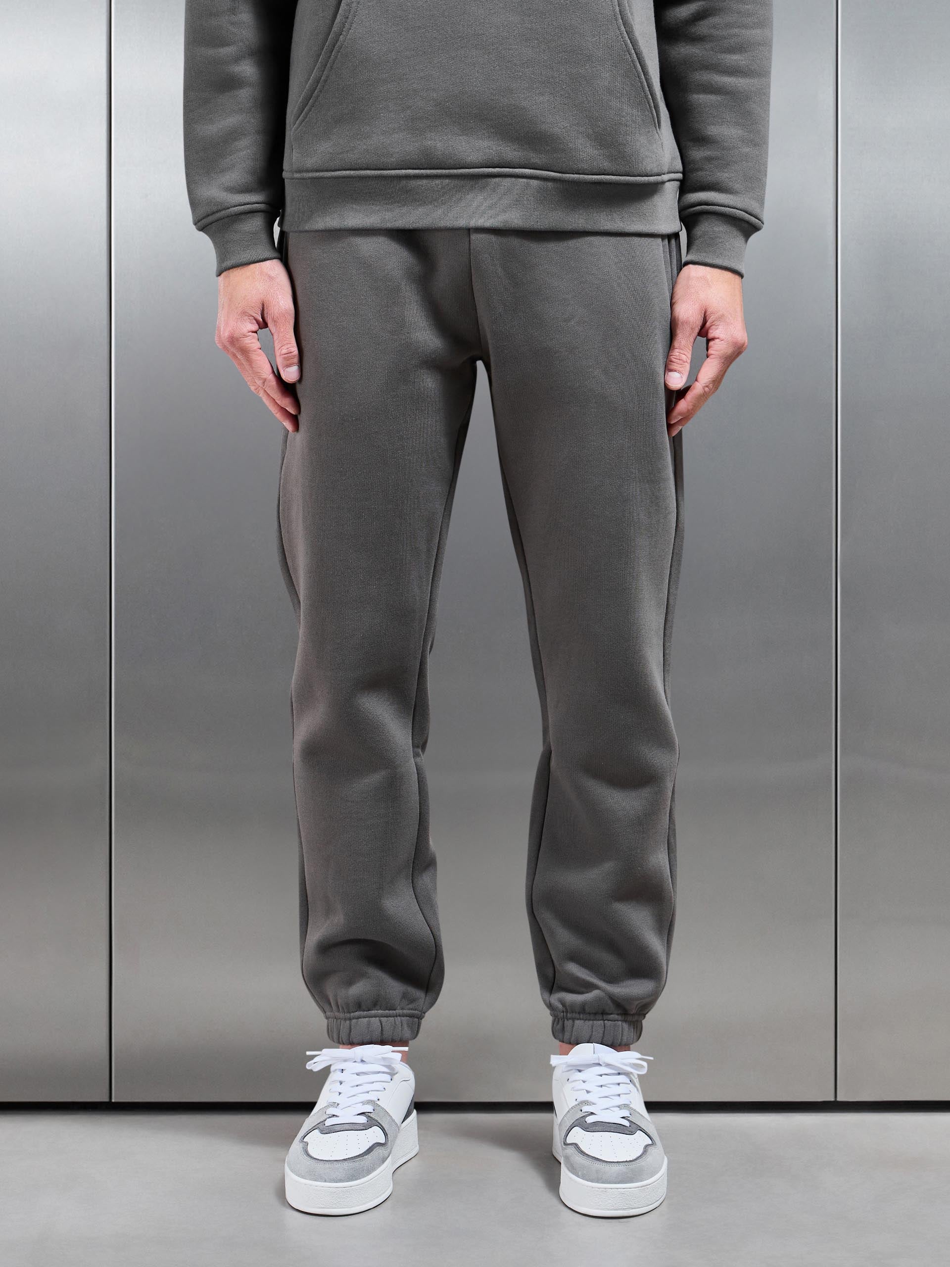 Relaxed Cuffed Jogger in Grey