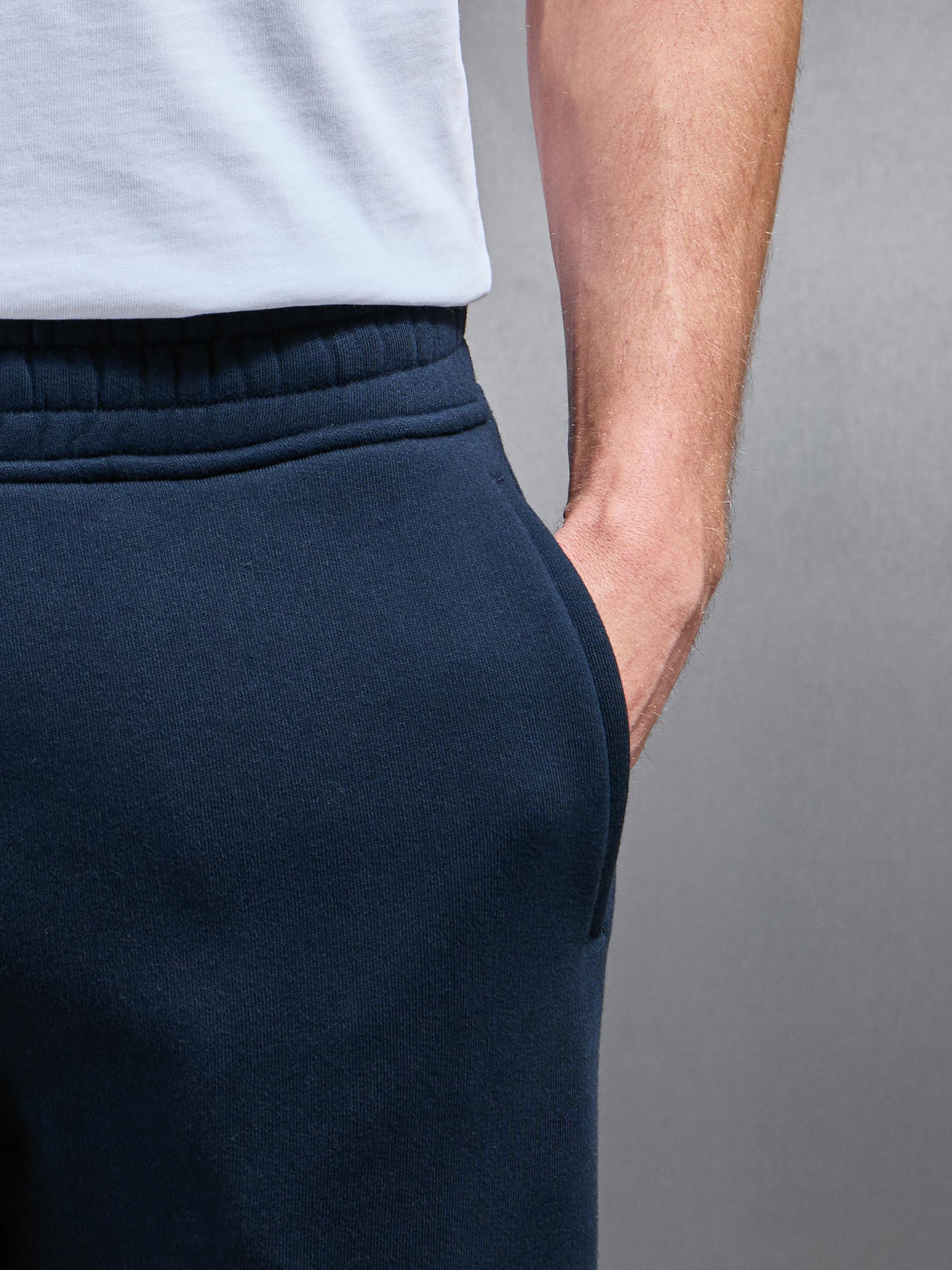 Relaxed Cuffed Jogger in Navy