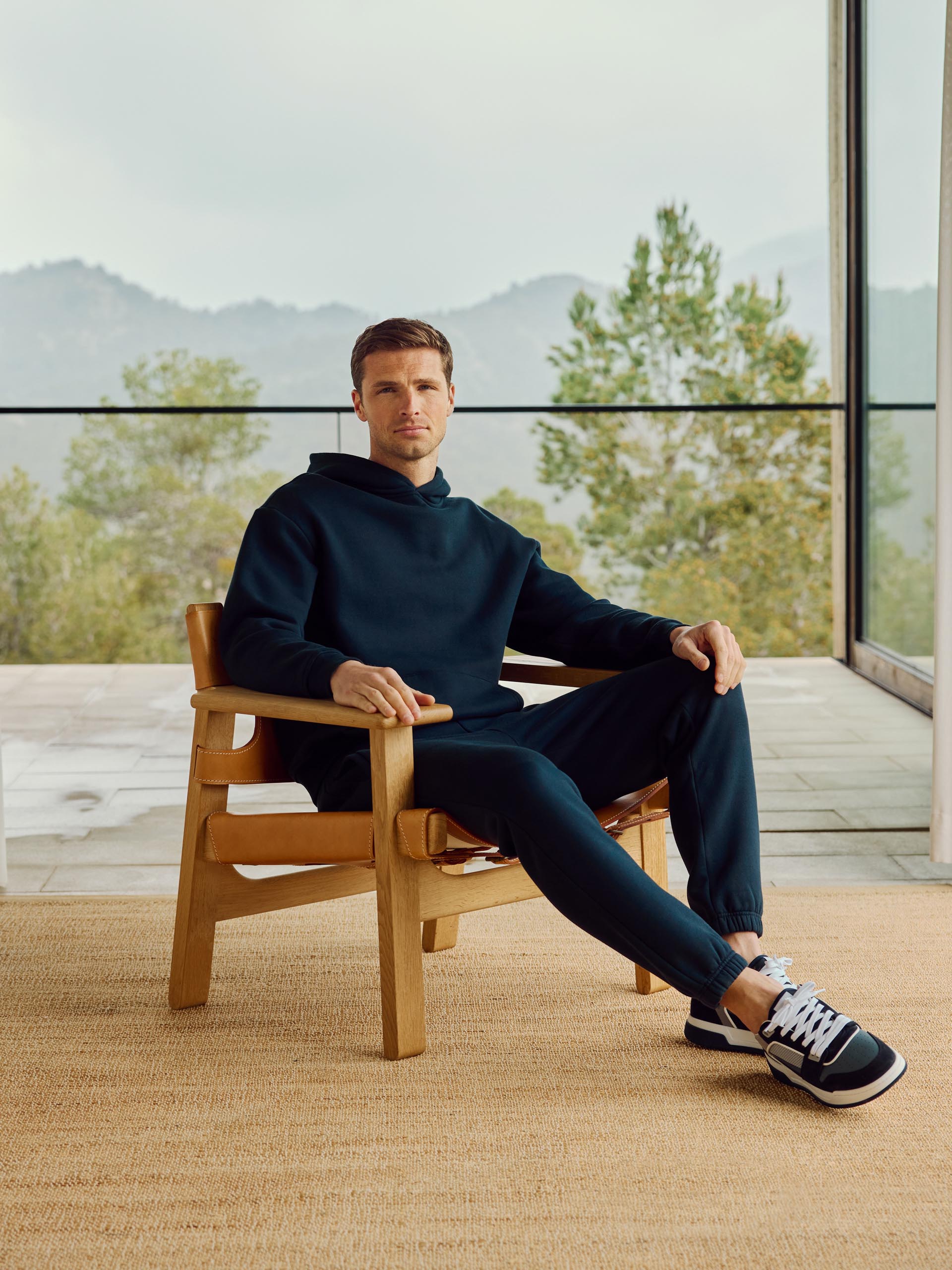 Relaxed Cuffed Jogger in Navy