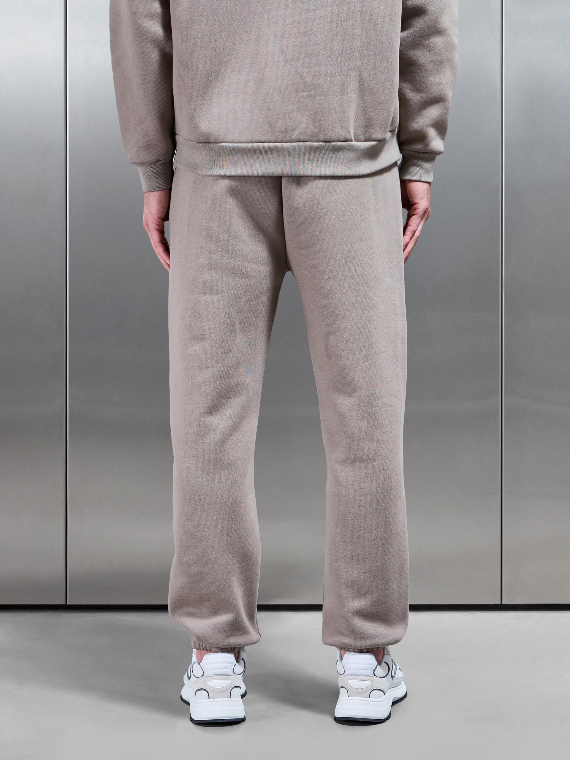 Relaxed Fit Jogger in Taupe