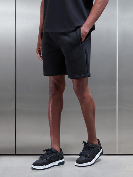 Relaxed Fit Short in Black