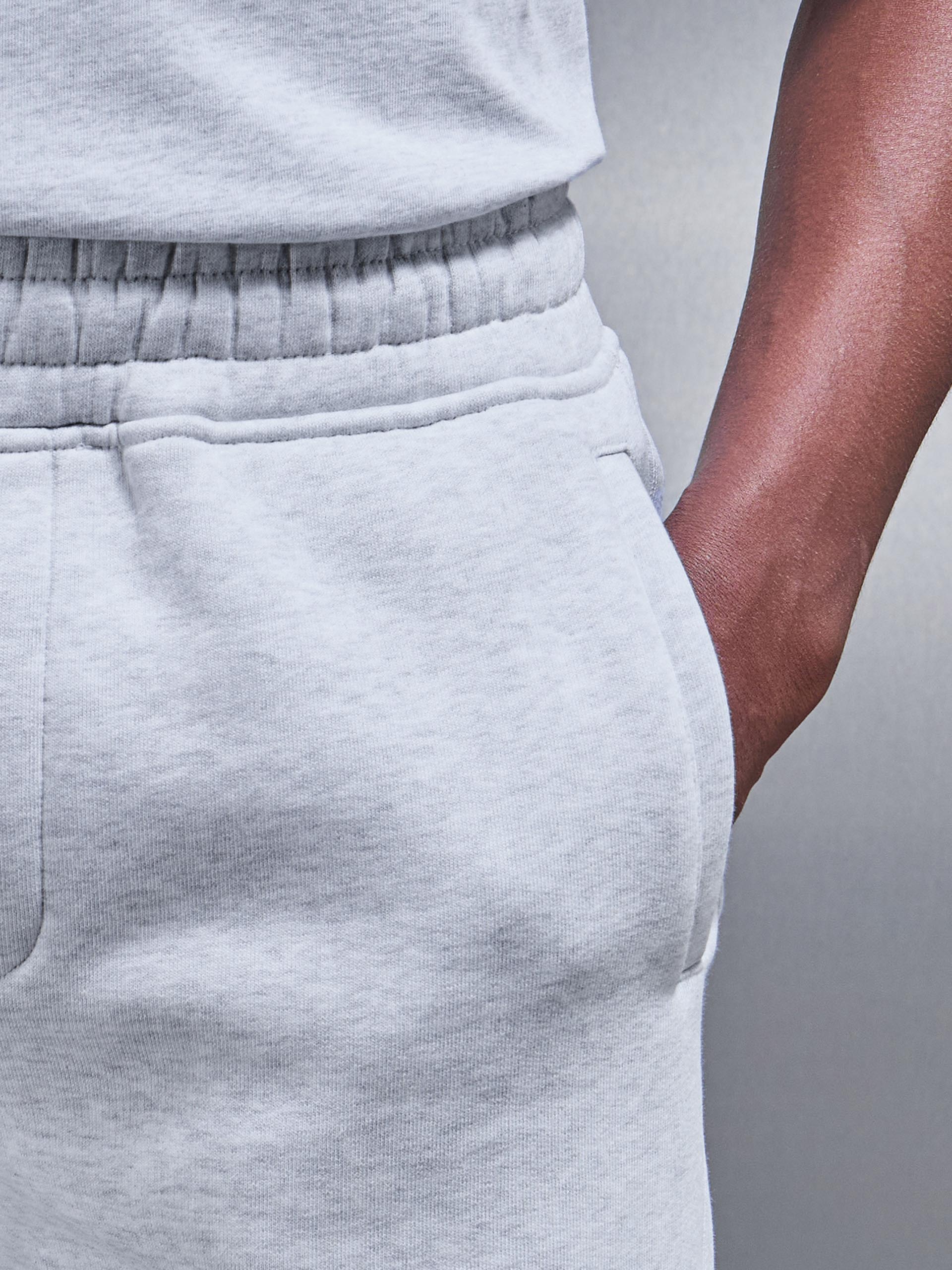 Relaxed Fit Short in Marl Grey
