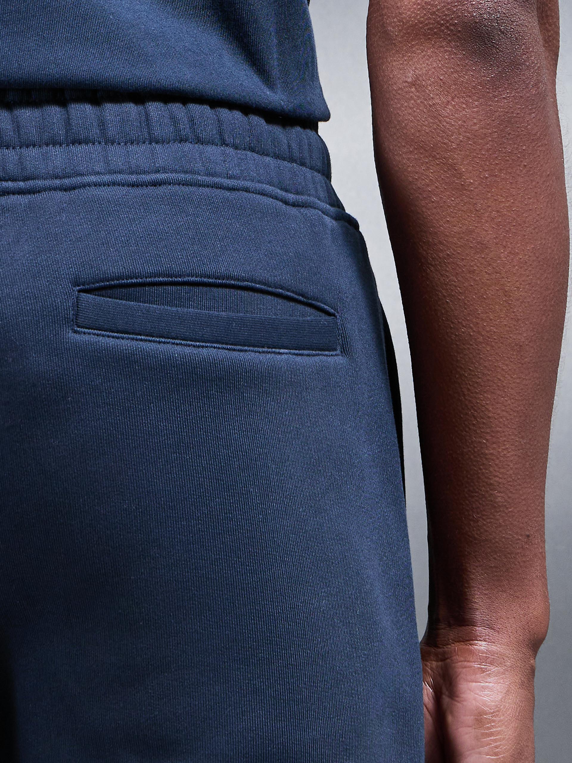 Relaxed Fit Short in Navy