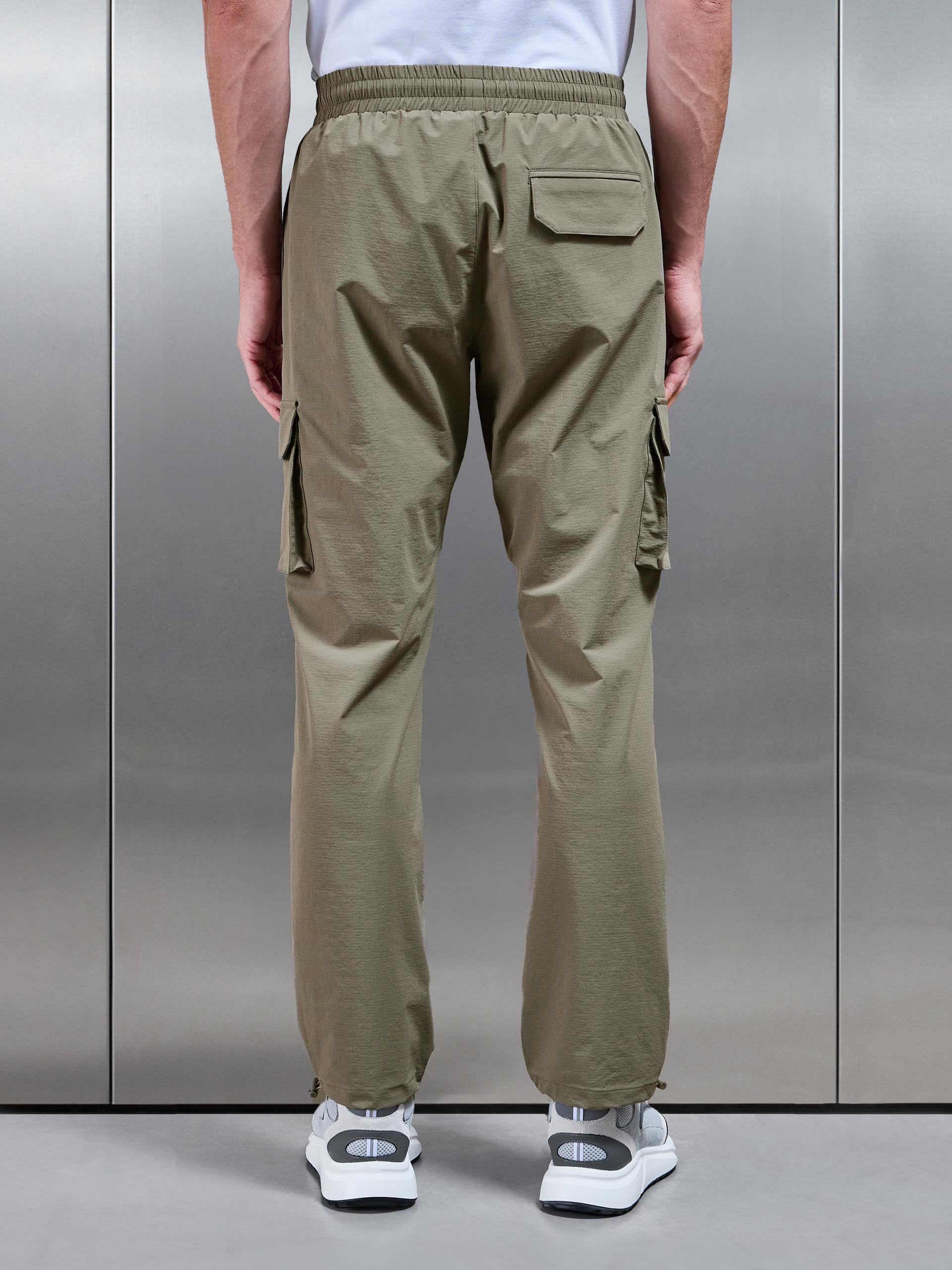 Relaxed Fit Utility Cargo Pant in Olive
