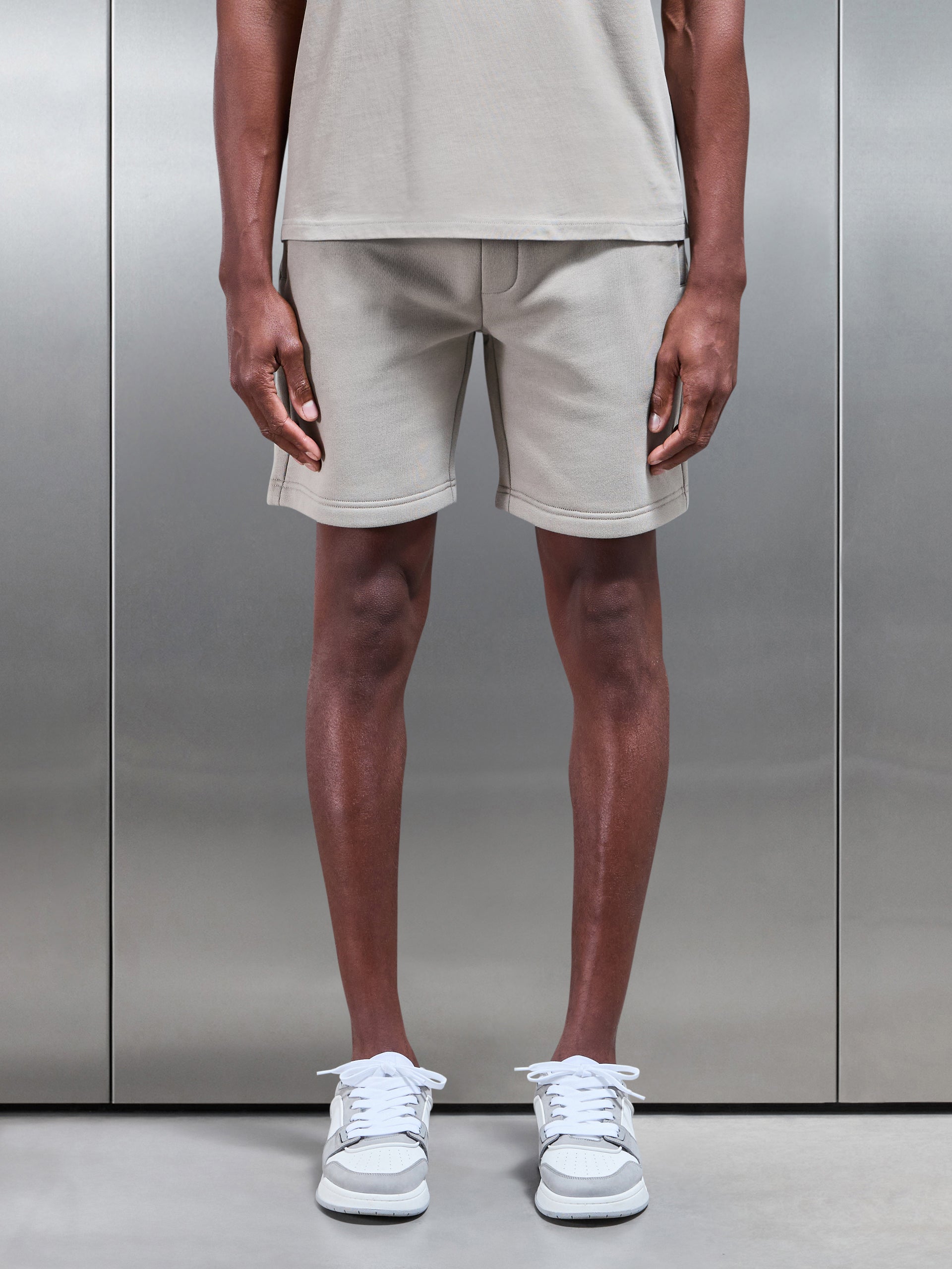 Relaxed Fit Short in Stone