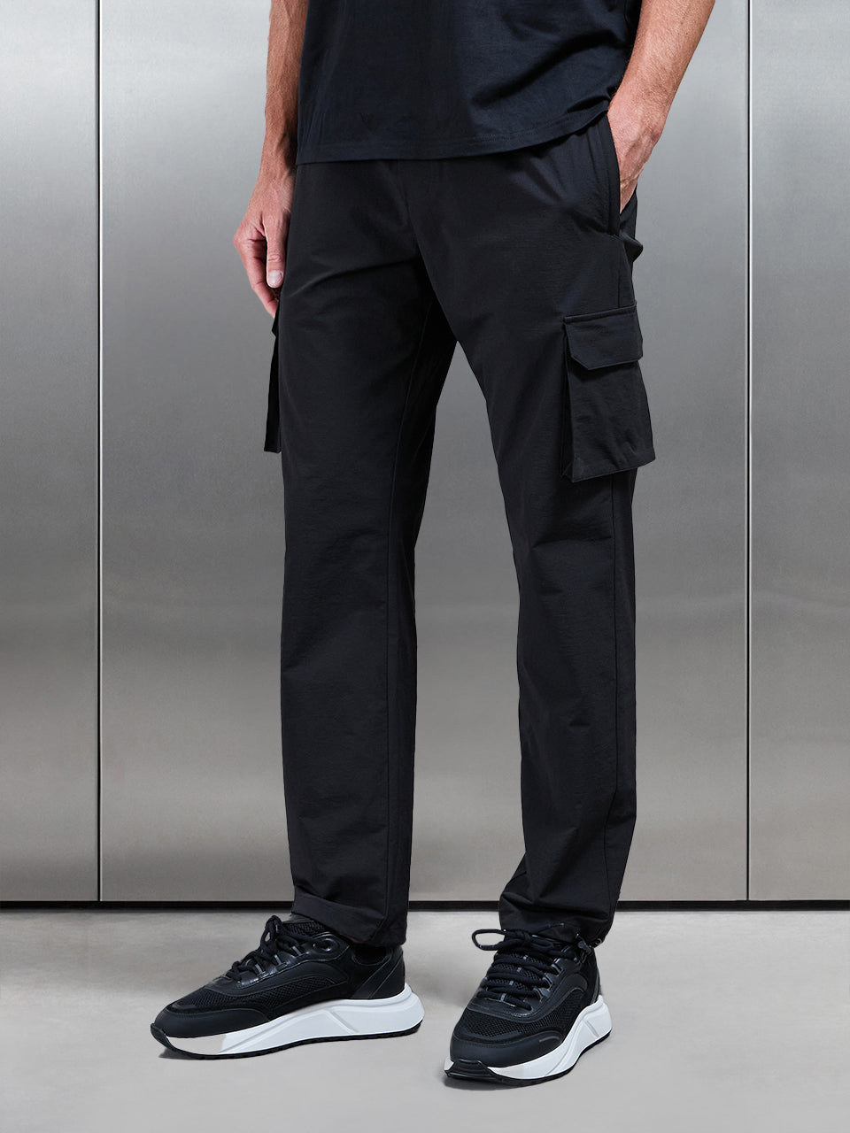Relaxed Fit Utility Cargo Pant in Black | ARNE UK