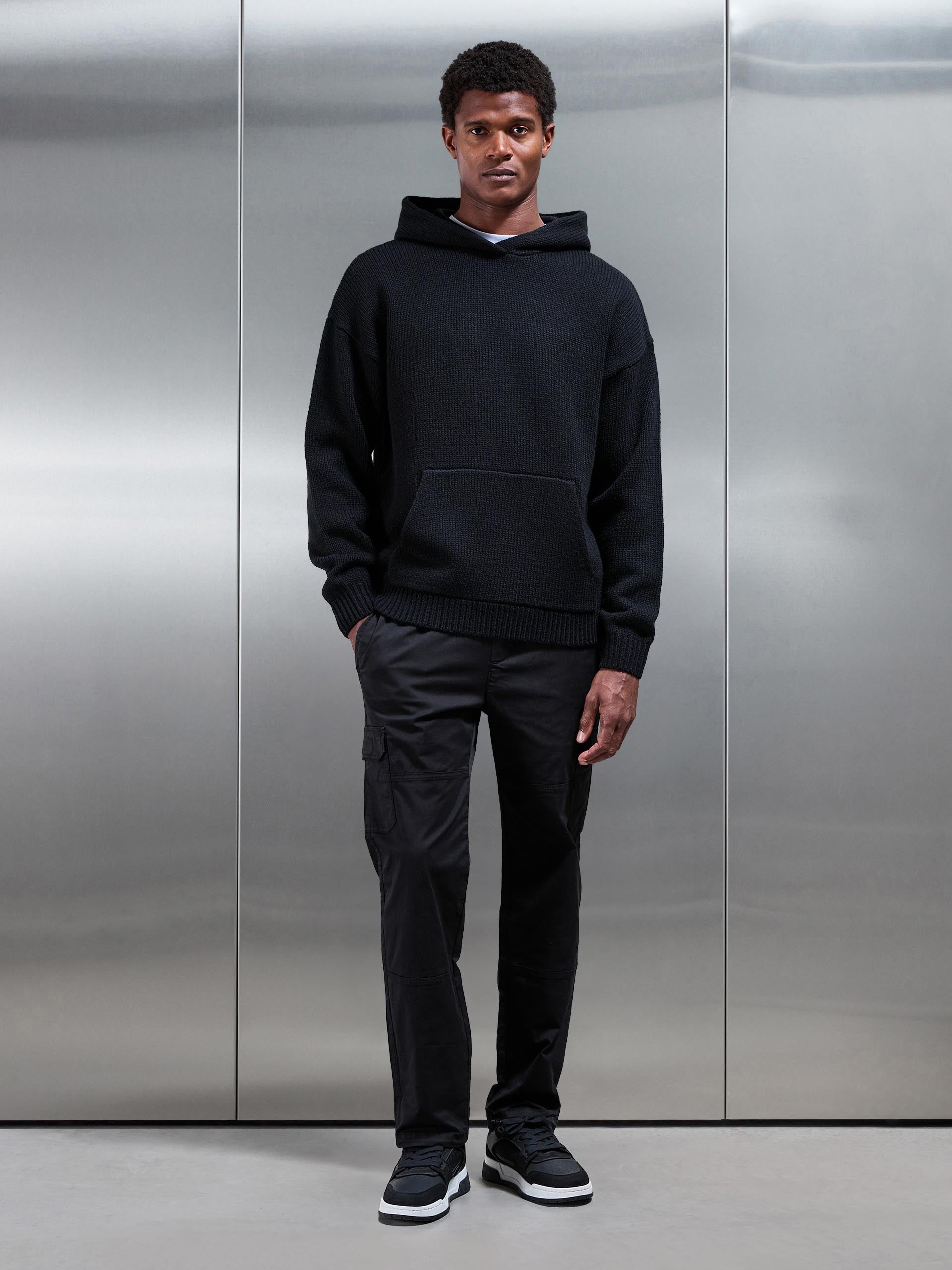 Relaxed Fit Chunky Knitted Hoodie in Black