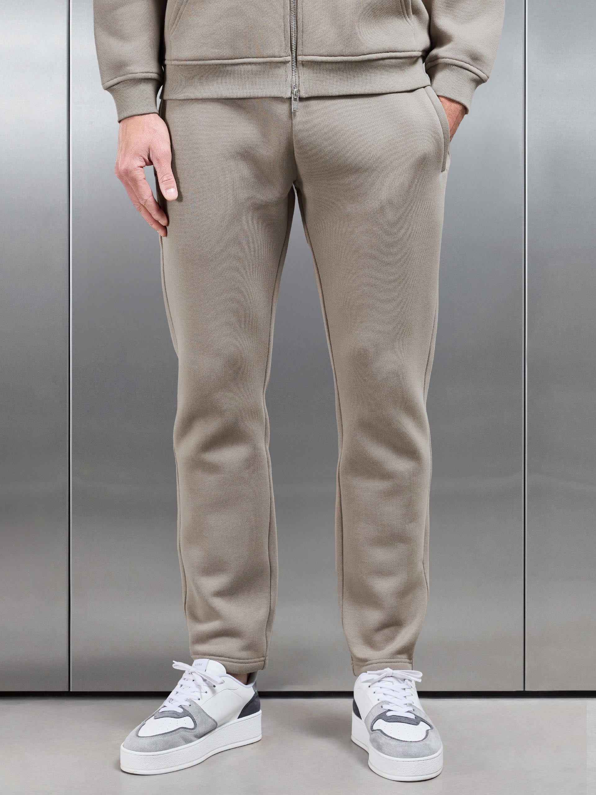 Relaxed Fit Tapered Leg Jogger in Taupe