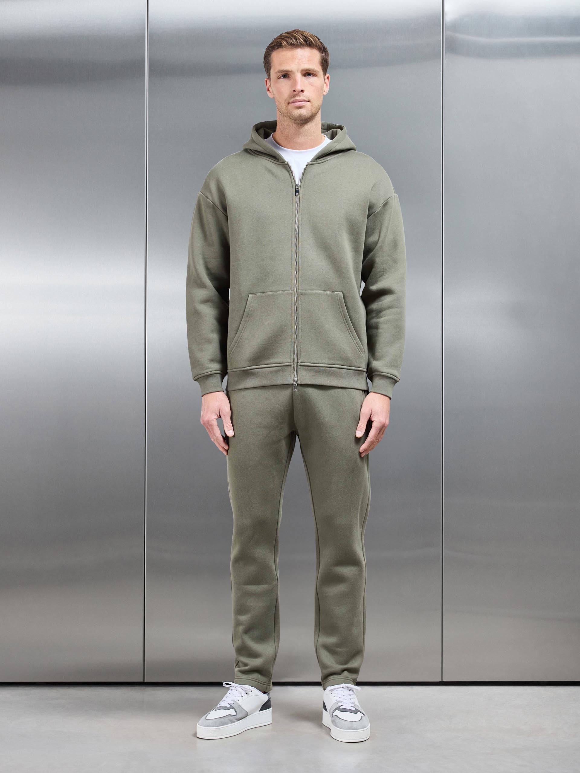 Relaxed Fit Tapered Leg Jogger in Olive